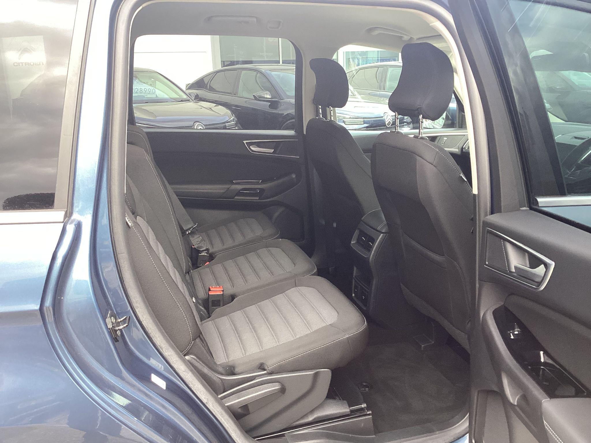 Ford Galaxy Image 11