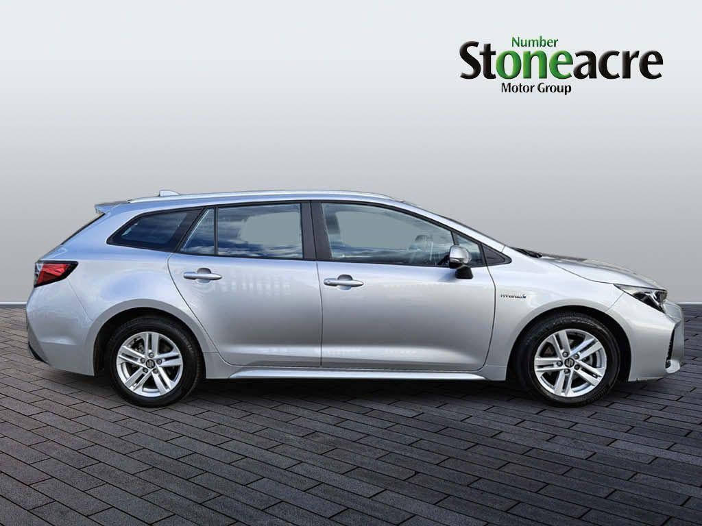 Suzuki Swace Image 4