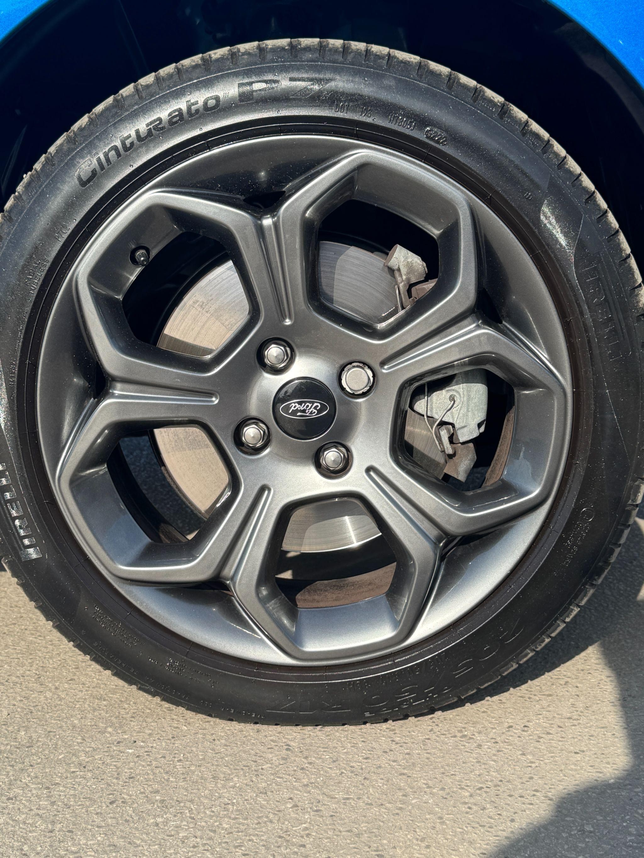 Ford EcoSport Image 8