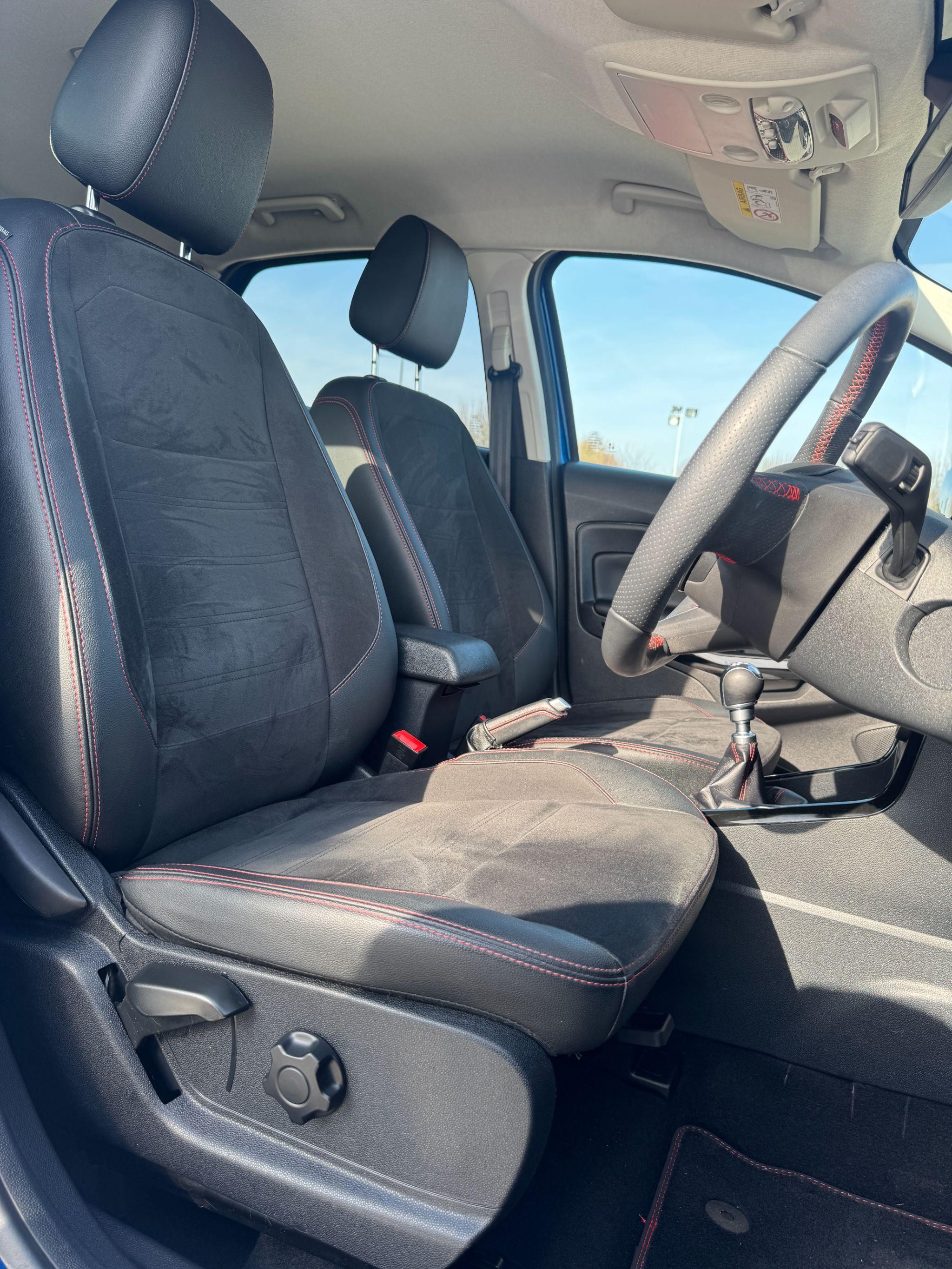 Ford EcoSport Image 9