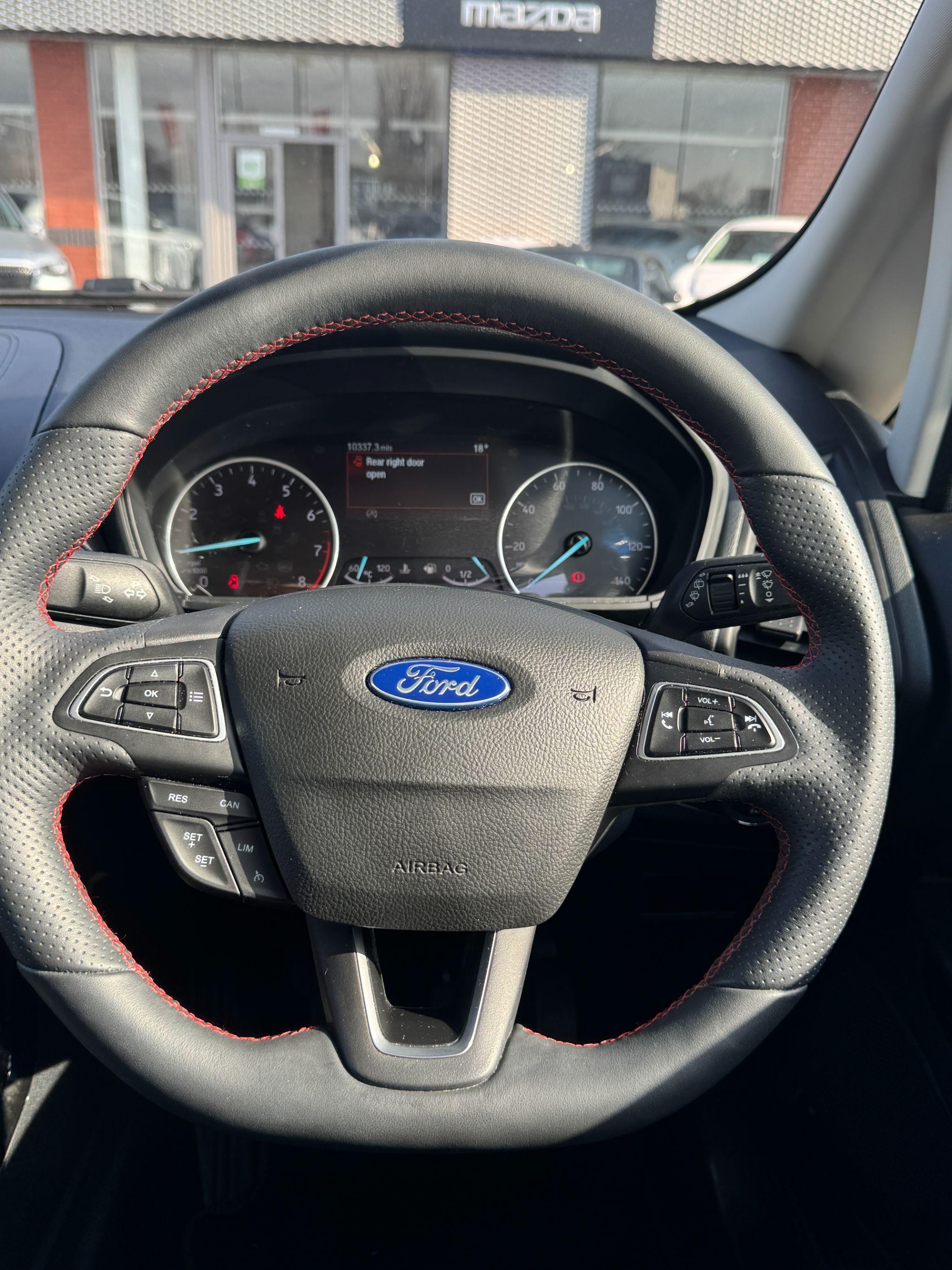 Ford EcoSport Image 13