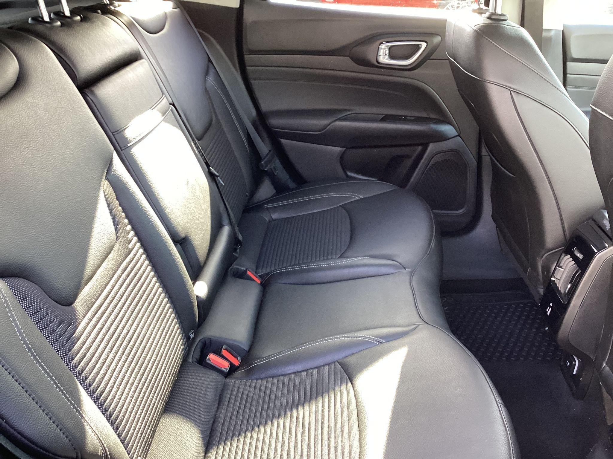 Jeep Compass Image 17