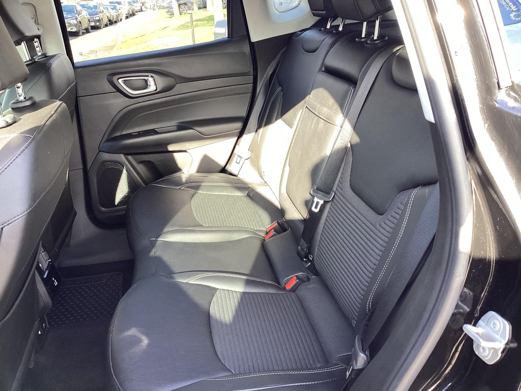 Jeep Compass Image 18