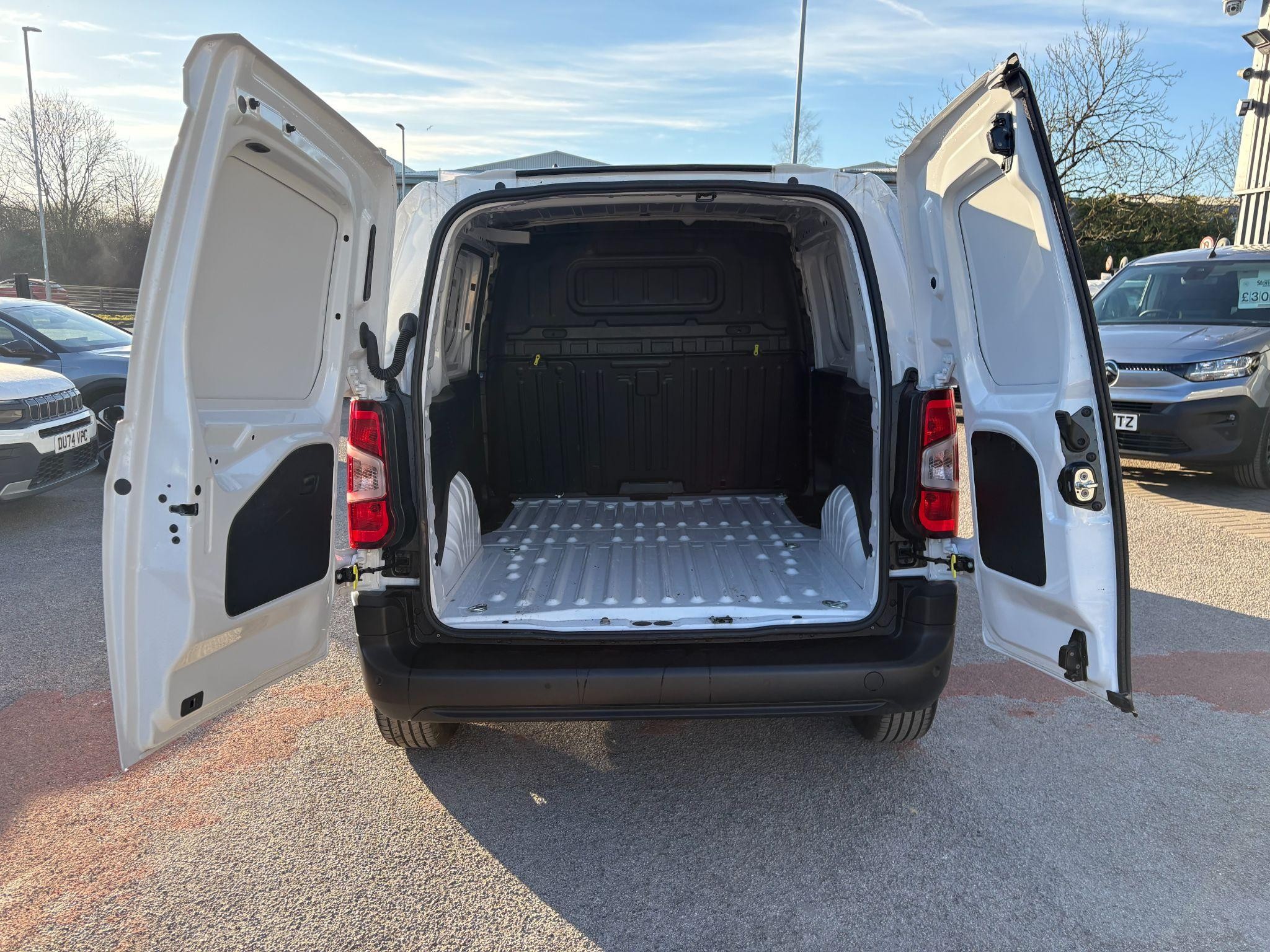 Citroen Berlingo Panel Van Image 9