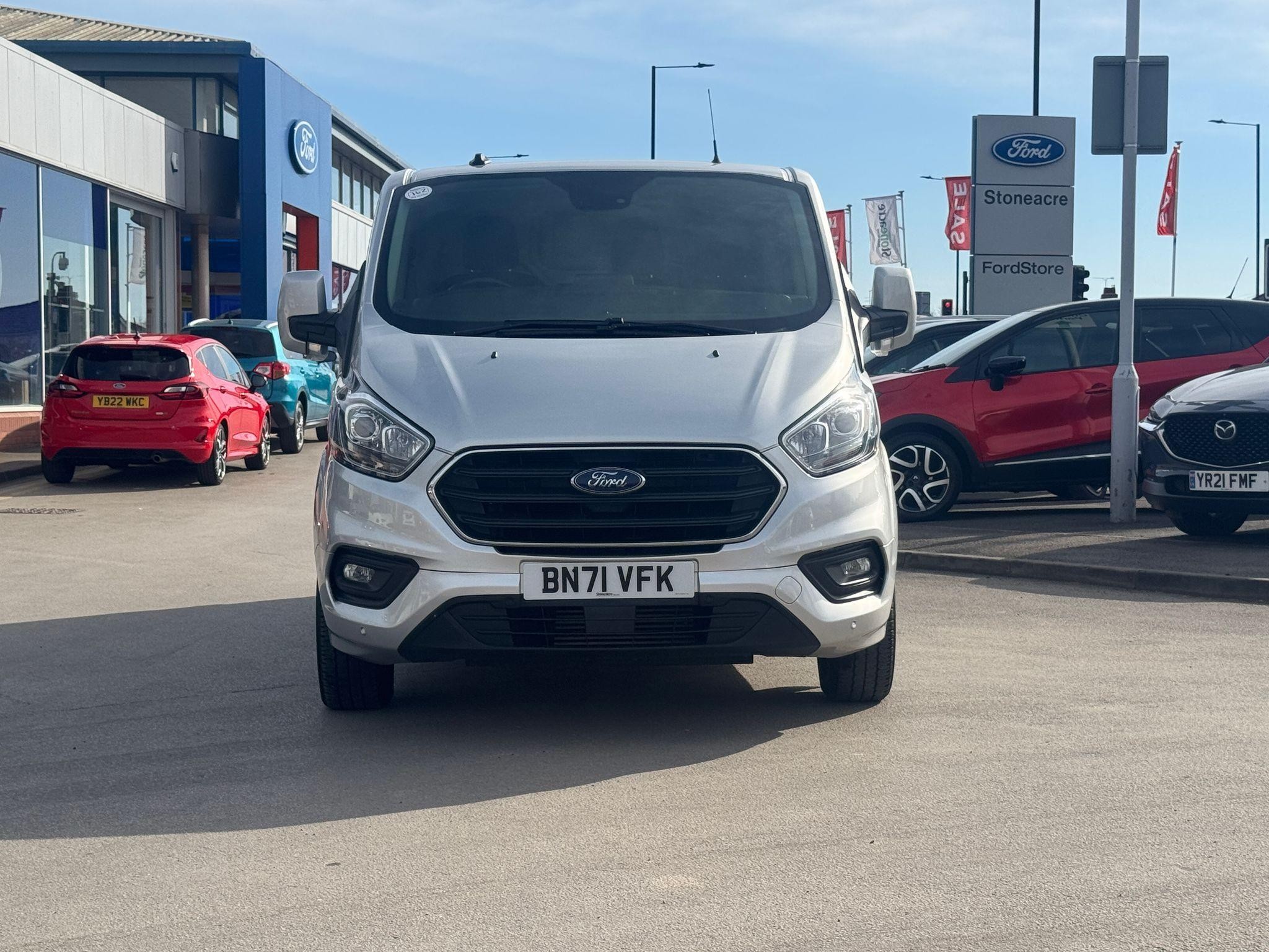 Ford Transit Custom Image 2