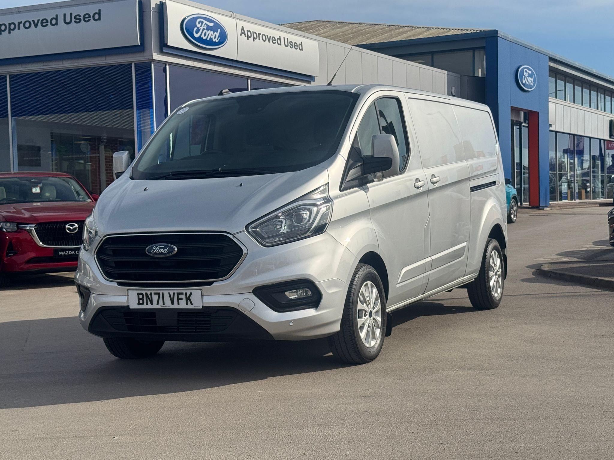 Ford Transit Custom Image 7