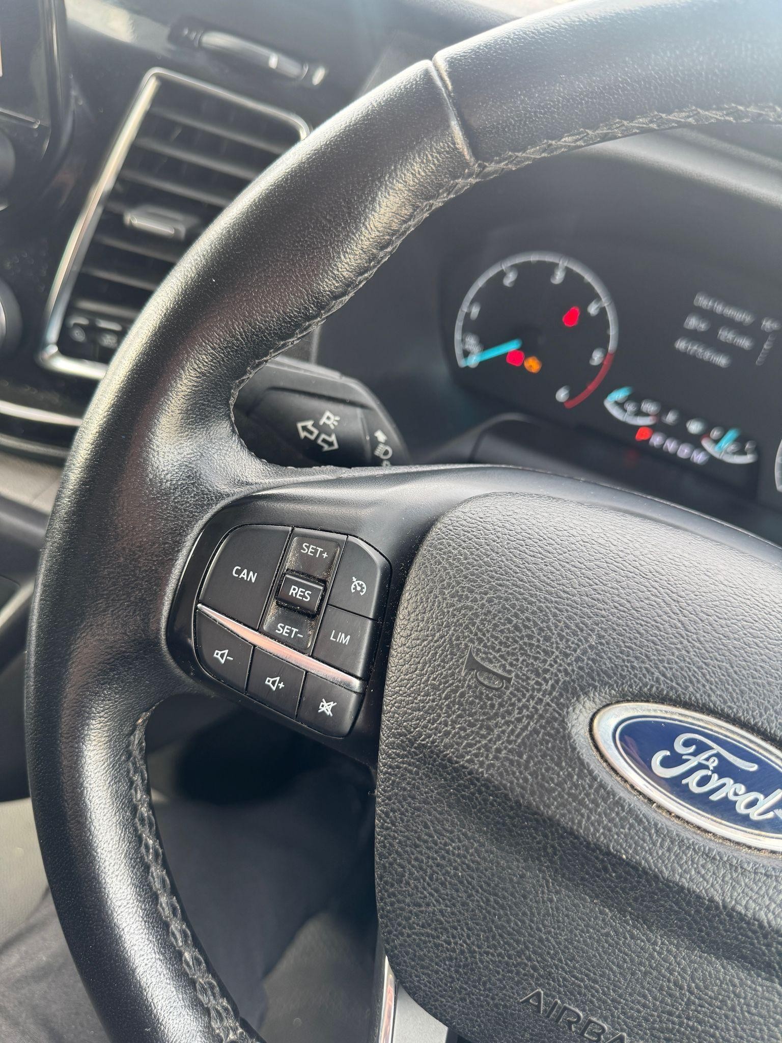 Ford Transit Custom Image 18