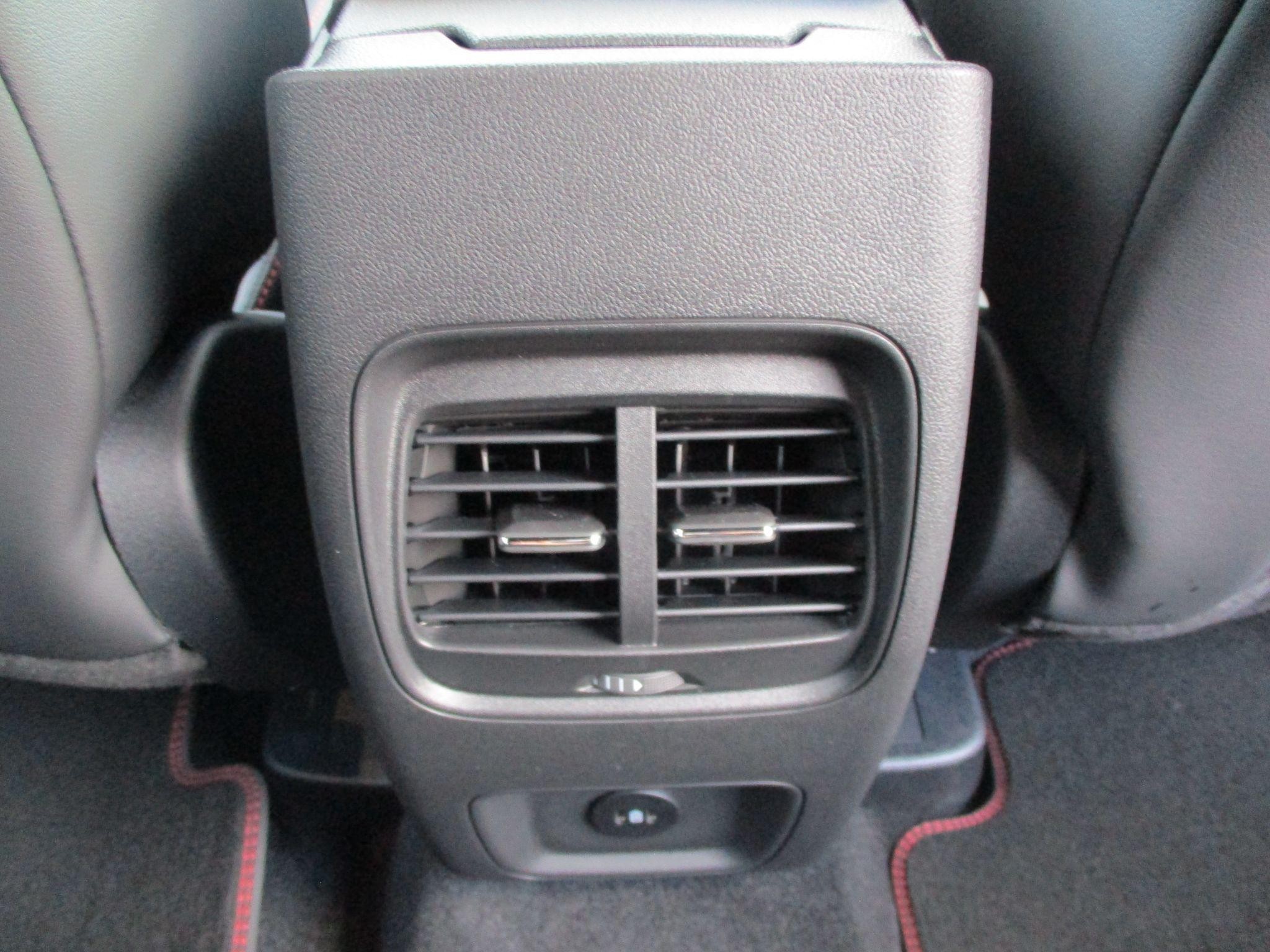 Ford Kuga Image 23