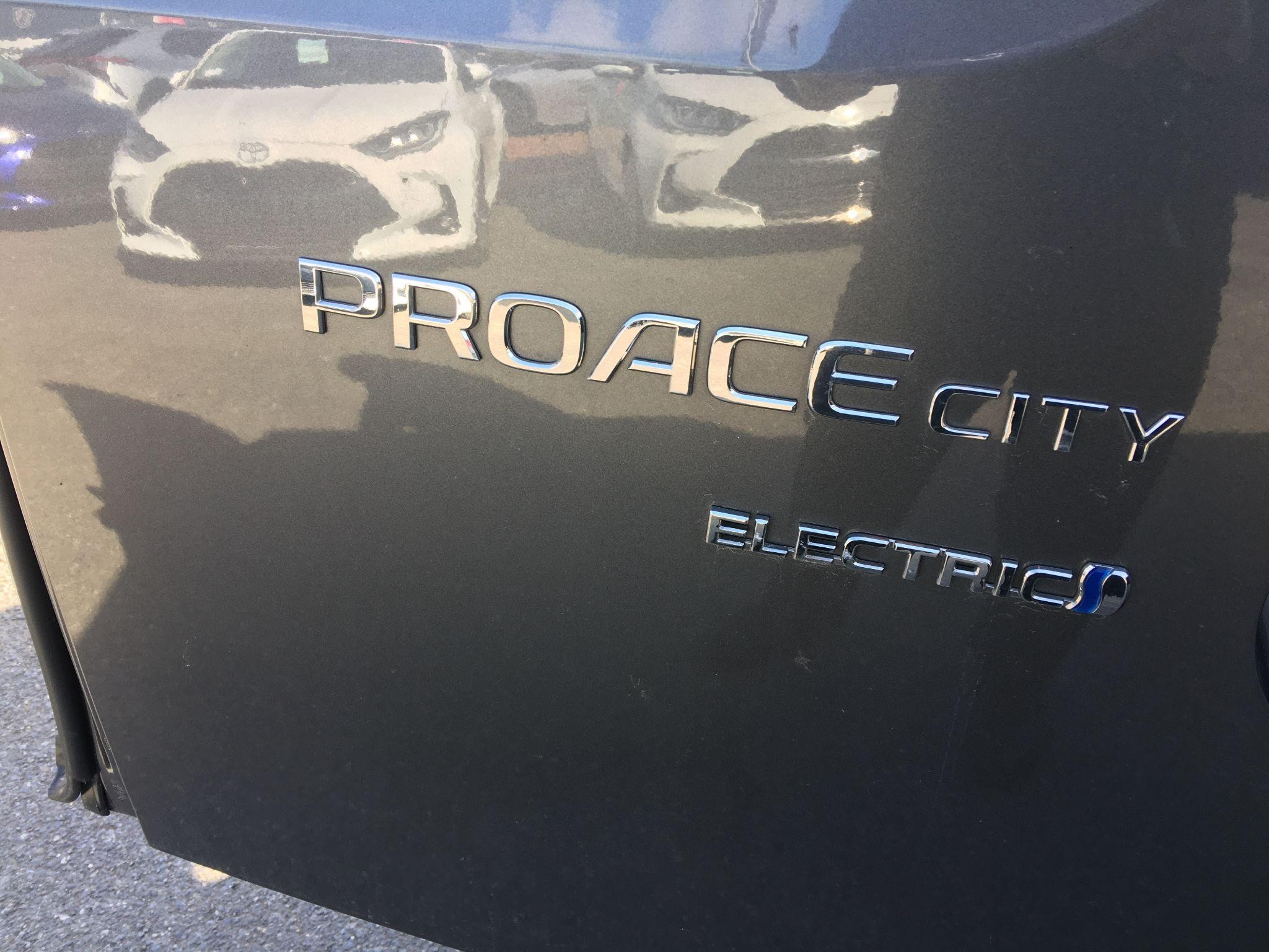 Toyota Proace City Image 21