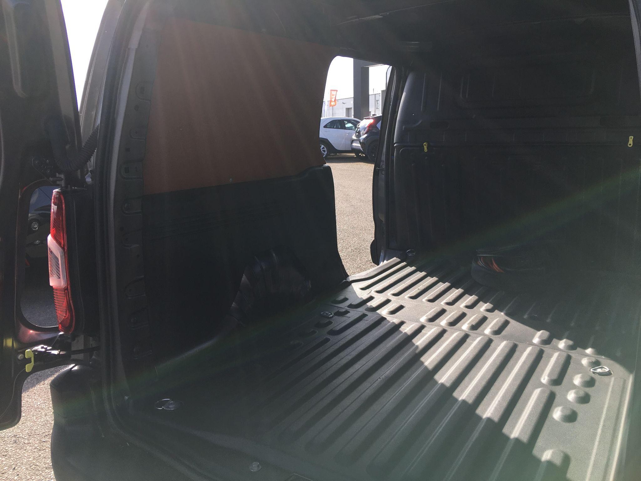 Toyota Proace City Image 23