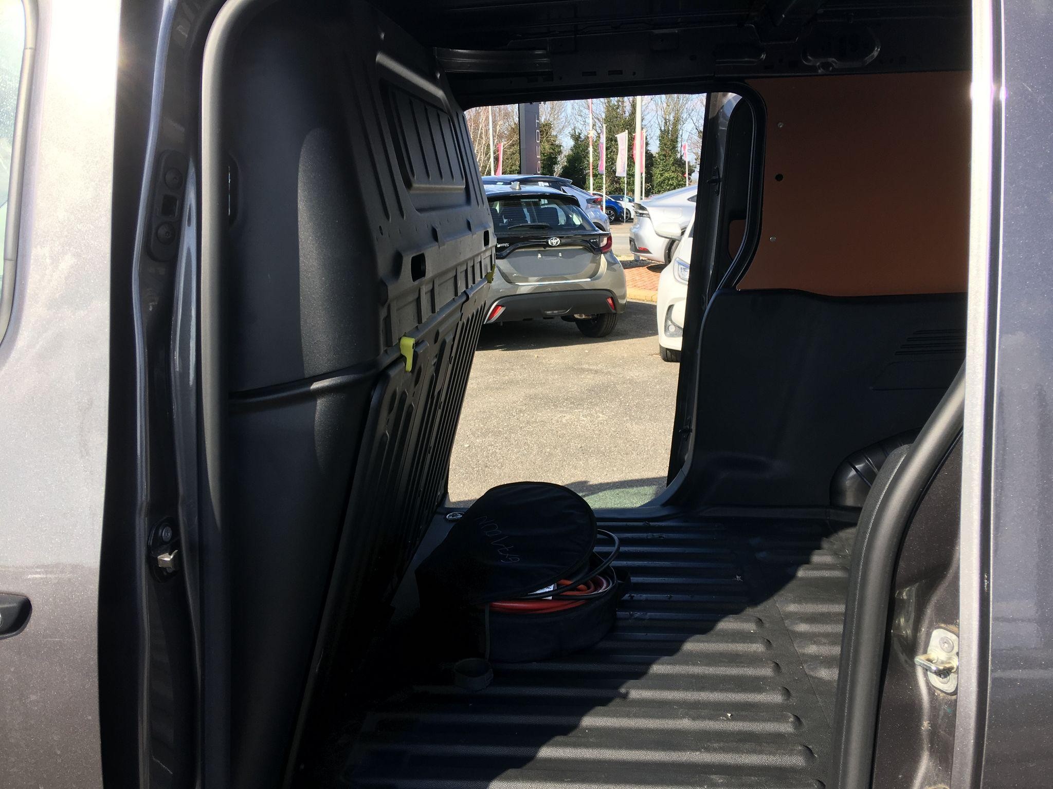 Toyota Proace City Image 24