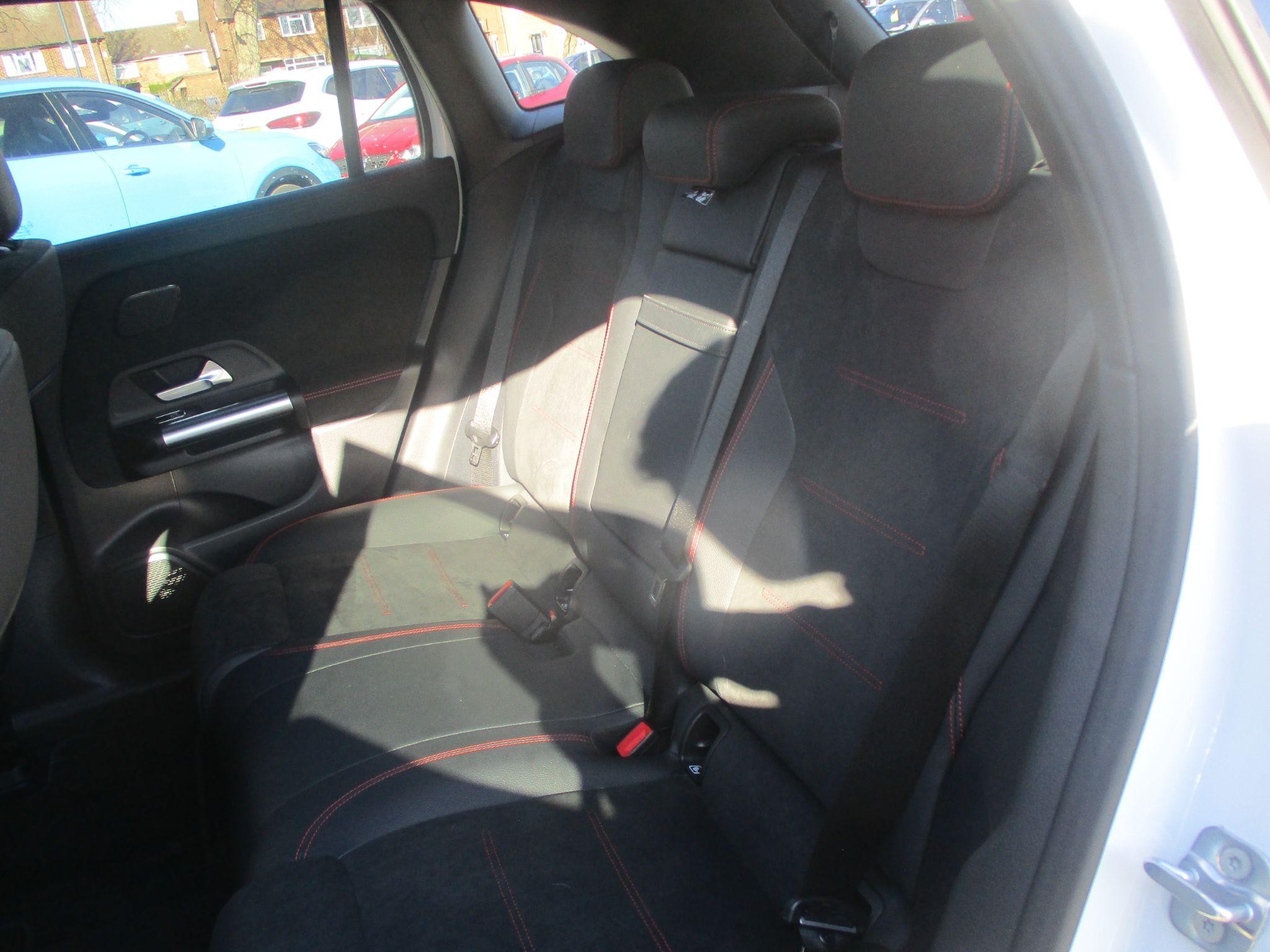 Mercedes-Benz EQA Image 11
