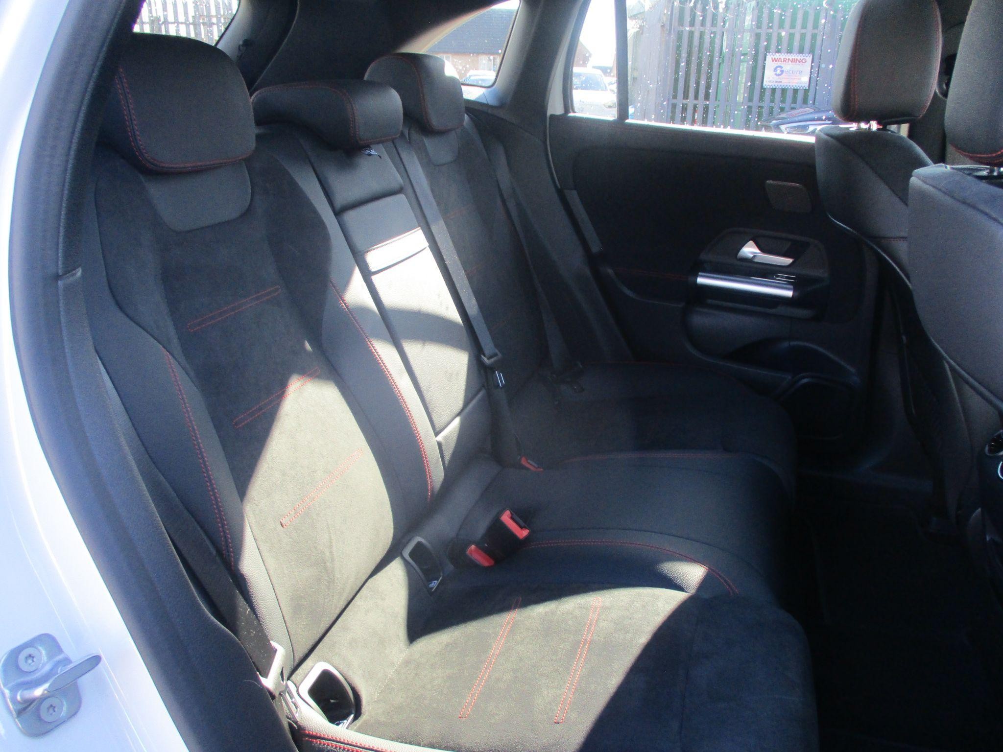 Mercedes-Benz EQA Image 12