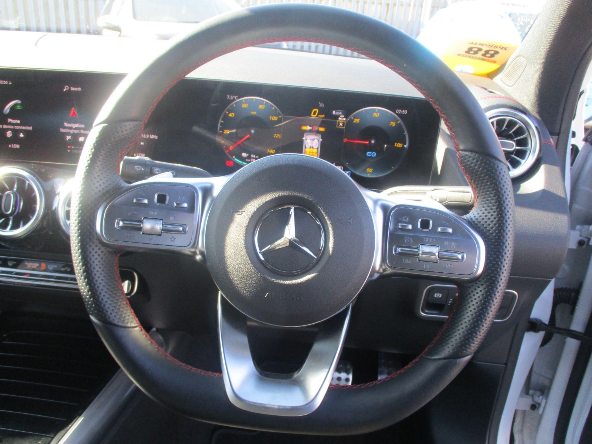 Mercedes-Benz EQA Image 18