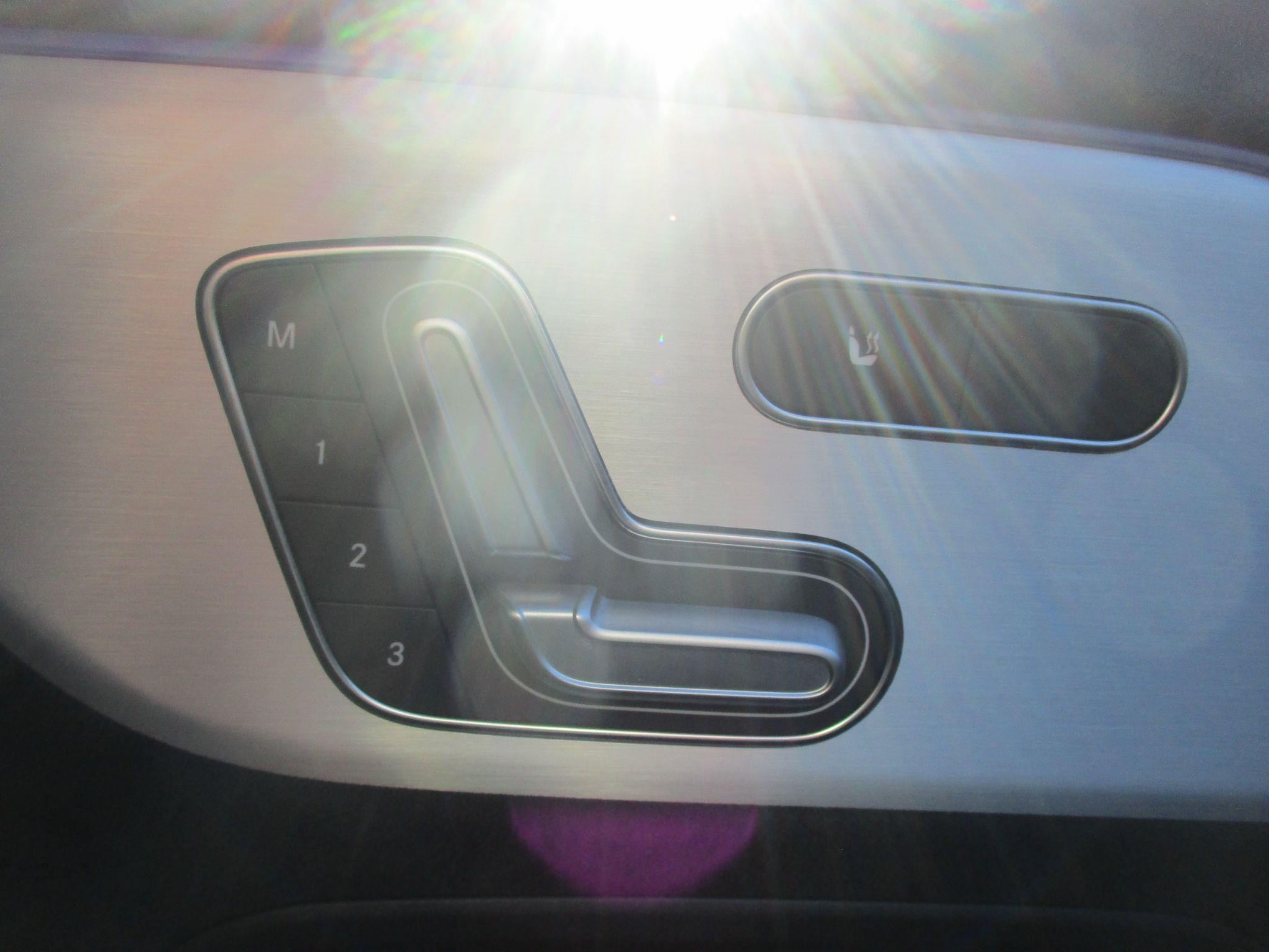 Mercedes-Benz EQA Image 20