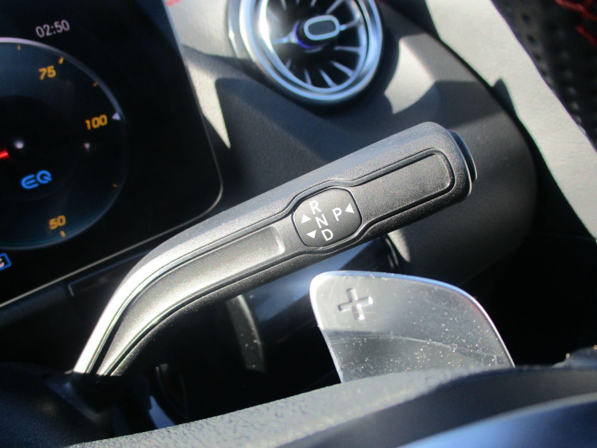Mercedes-Benz EQA Image 24