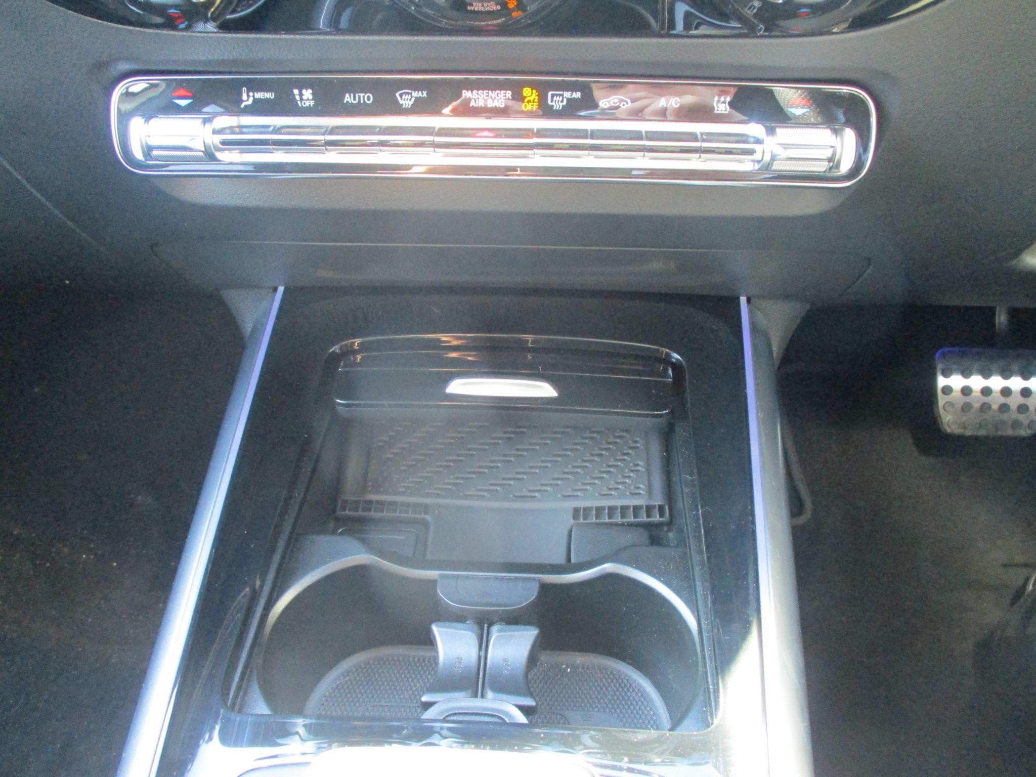 Mercedes-Benz EQA Image 34