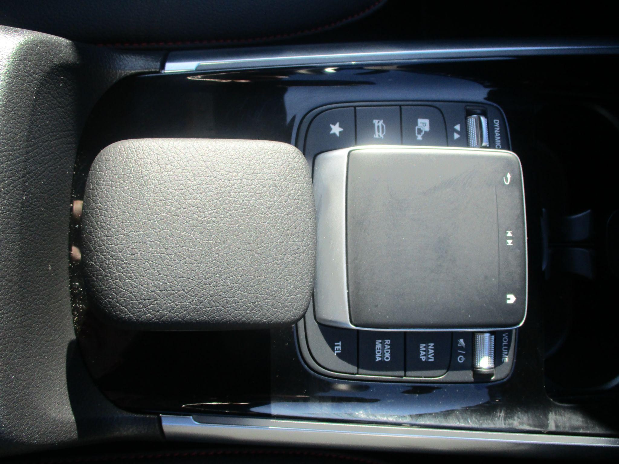 Mercedes-Benz EQA Image 35