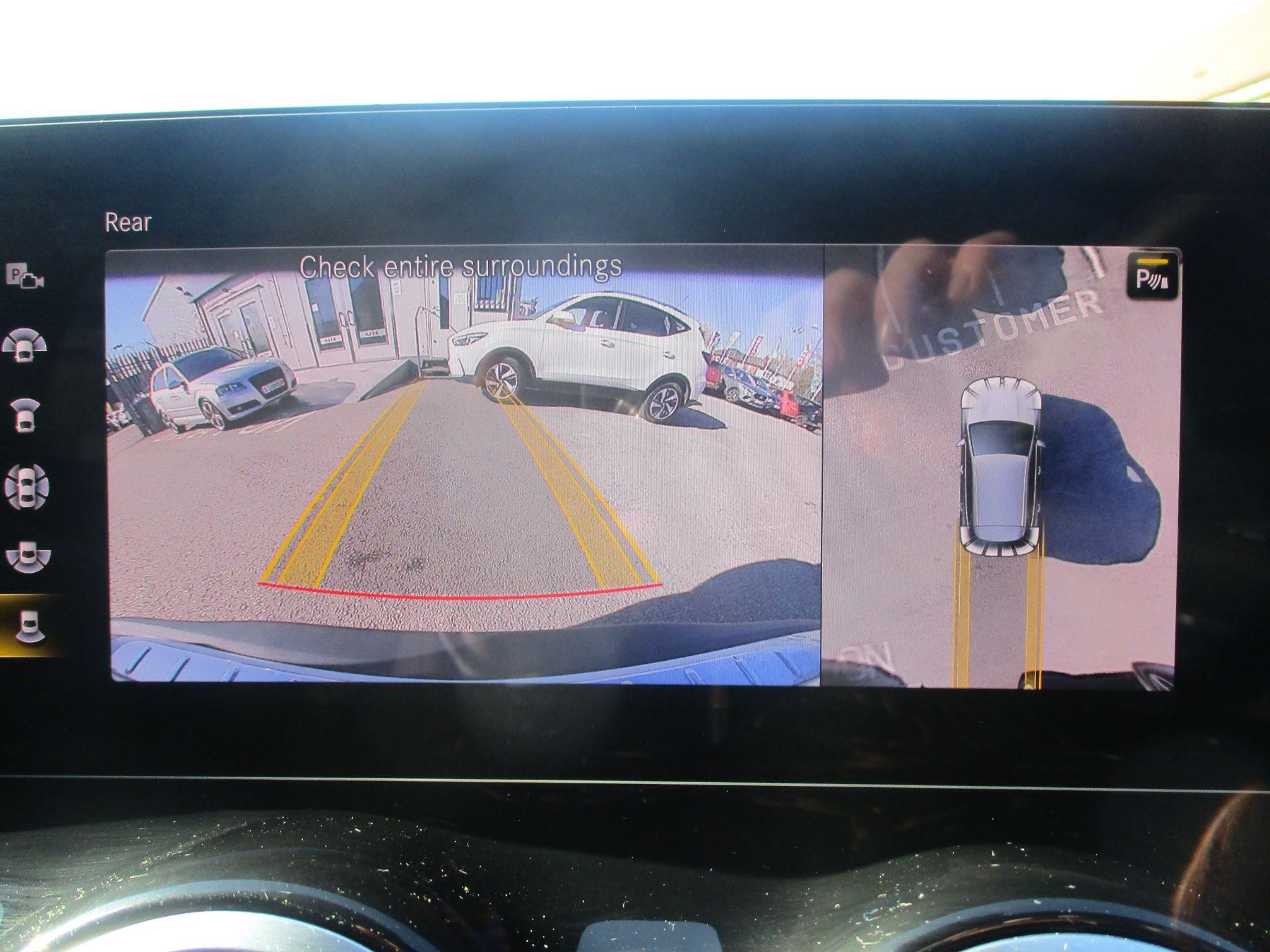 Mercedes-Benz EQA Image 37