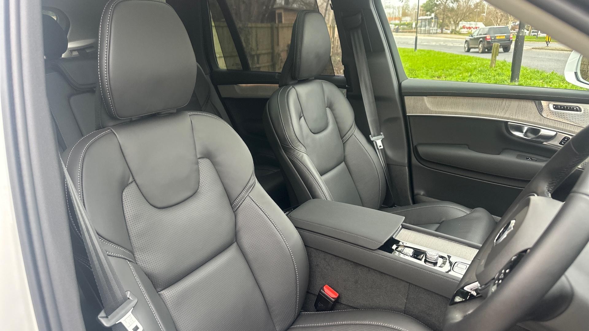 Volvo XC90 Image 9