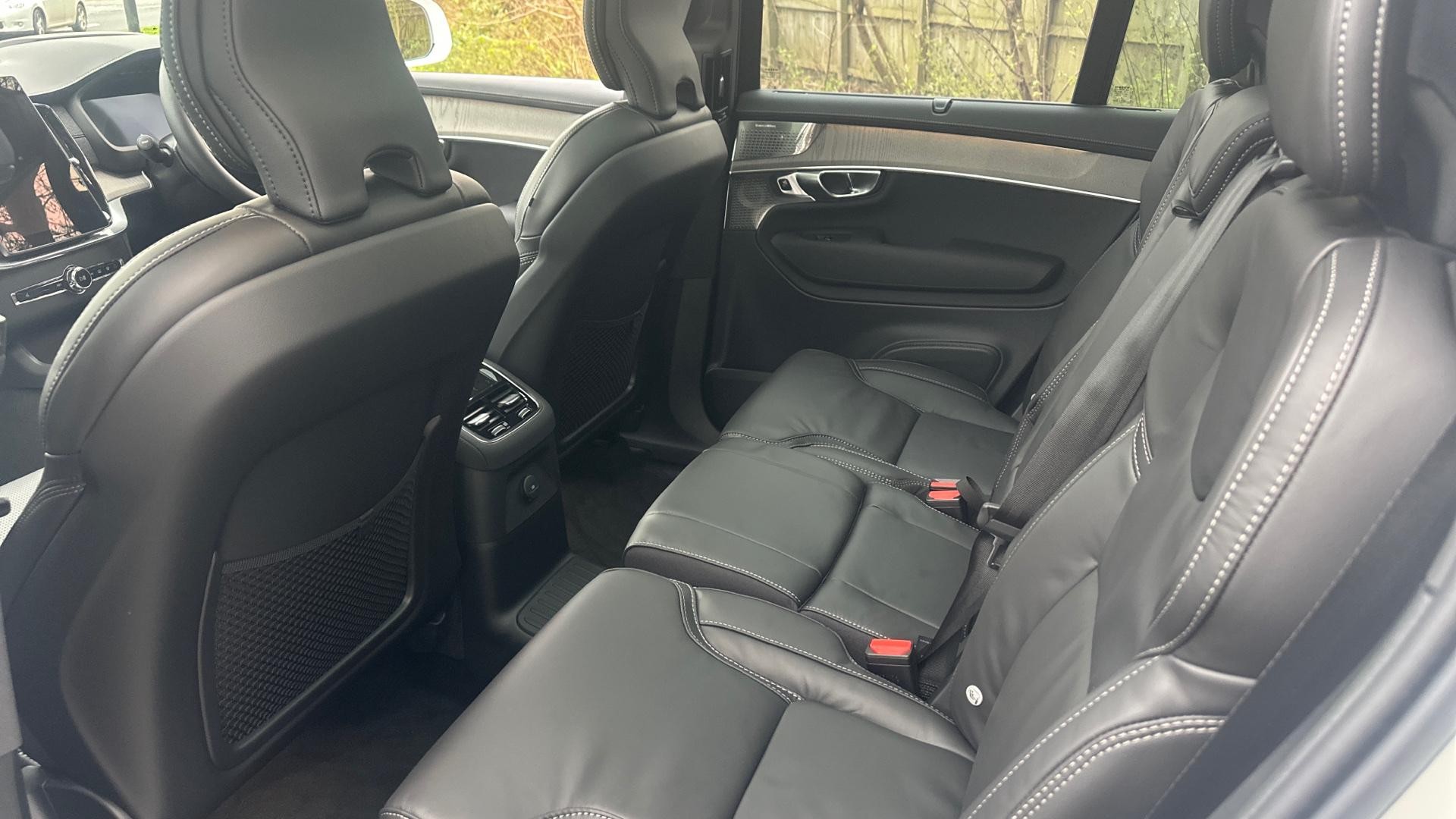 Volvo XC90 Image 10