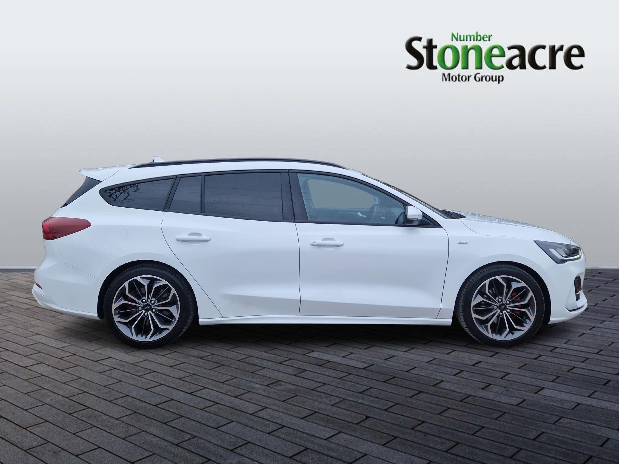 Ford Focus Image 2