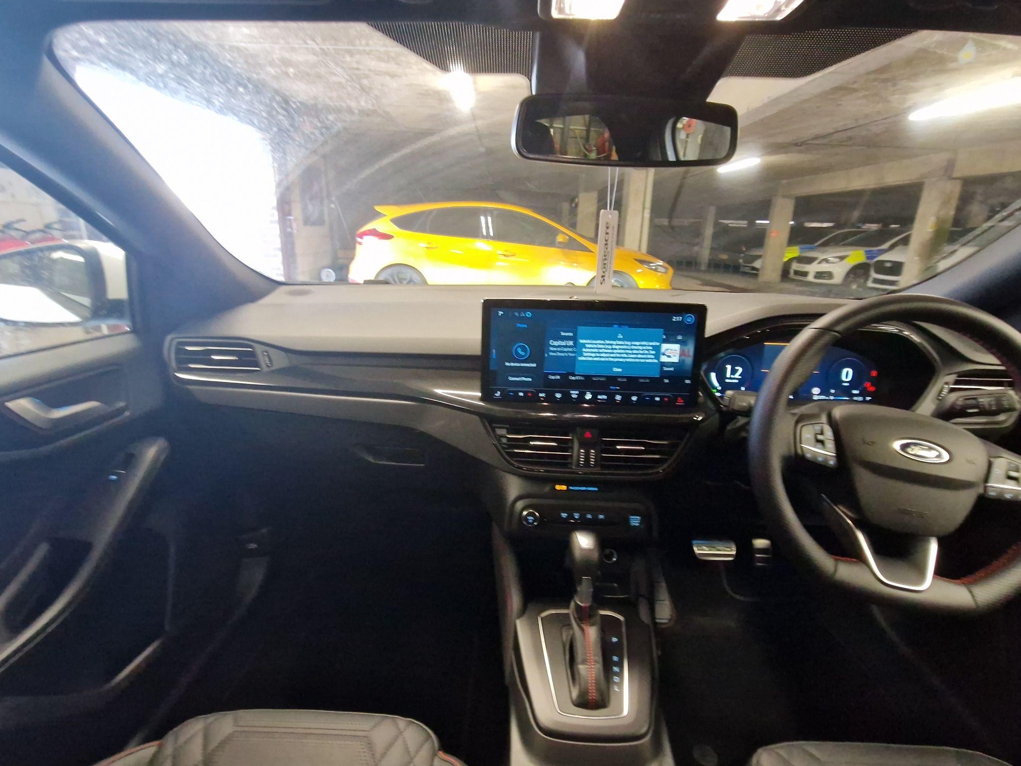 Ford Focus Image 15