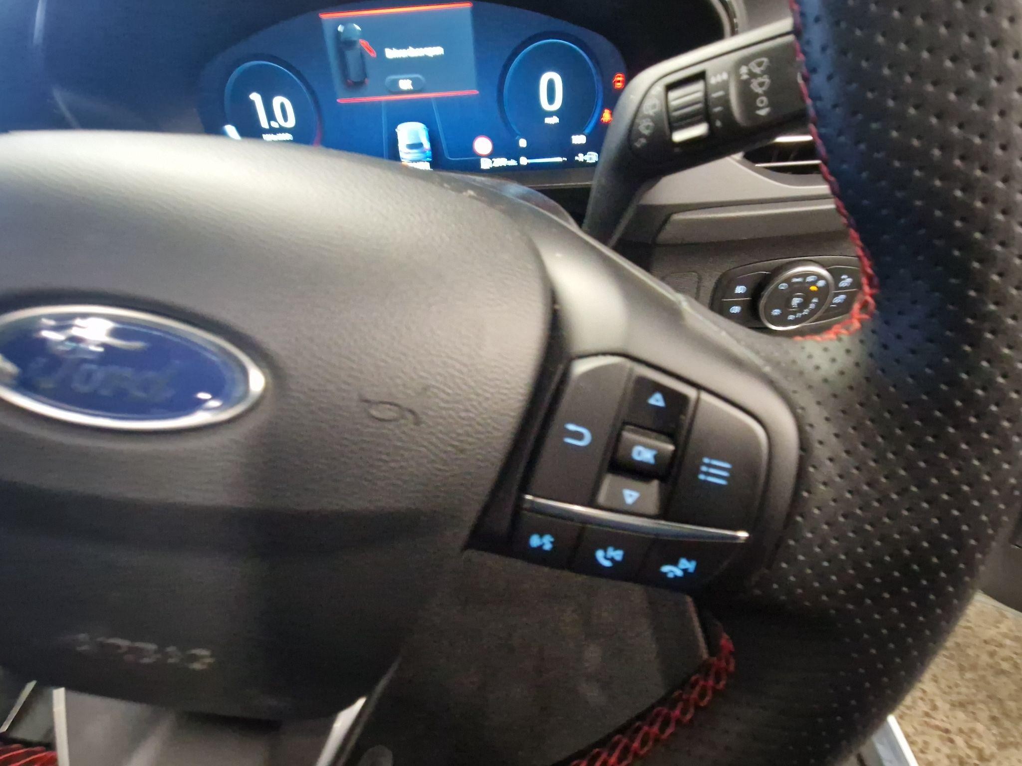 Ford Focus Image 22