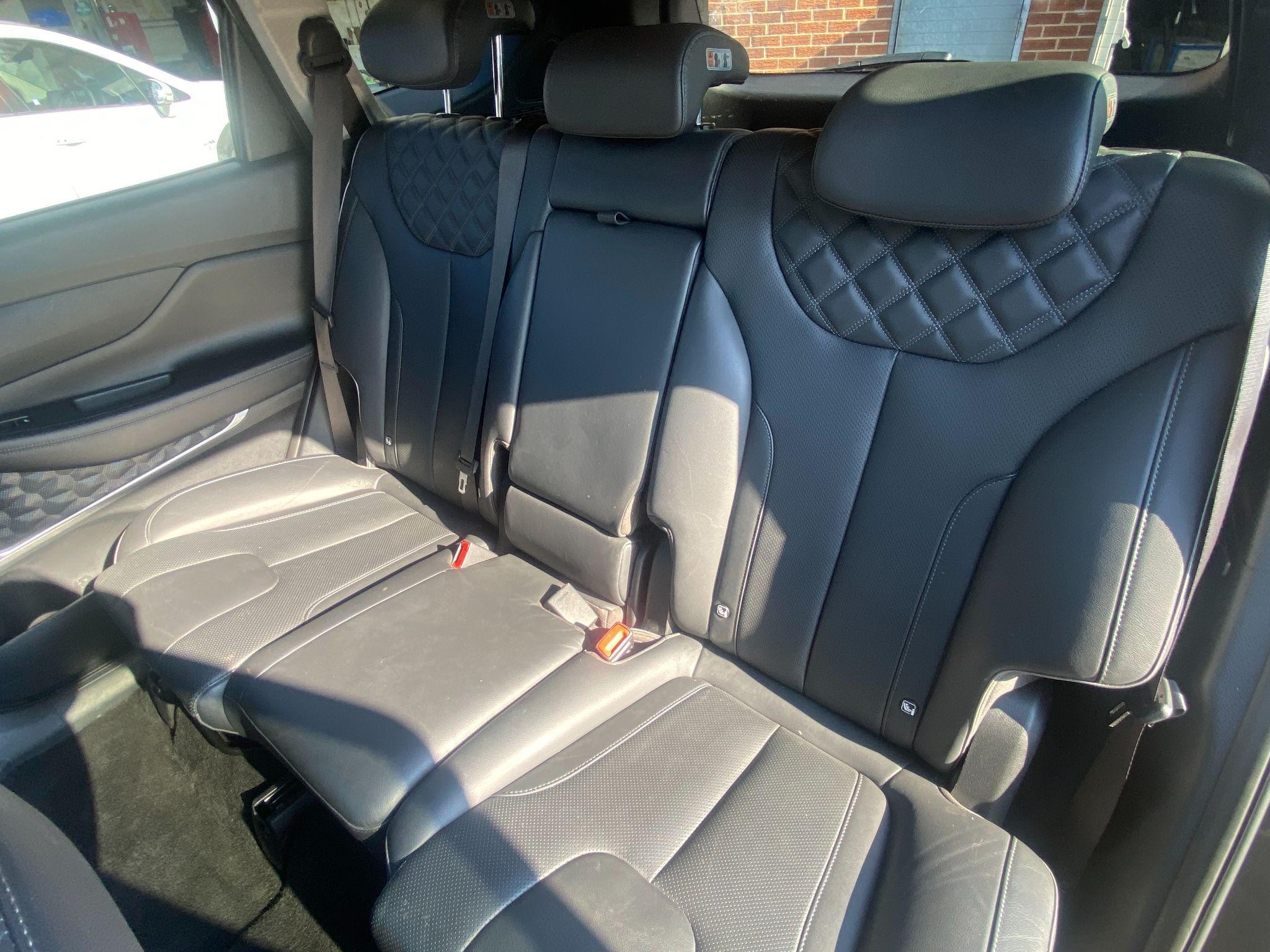 Hyundai SANTA FE Image 11