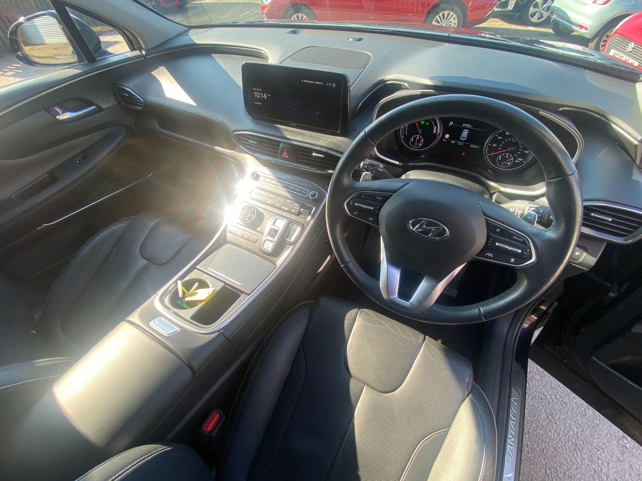 Hyundai SANTA FE Image 15