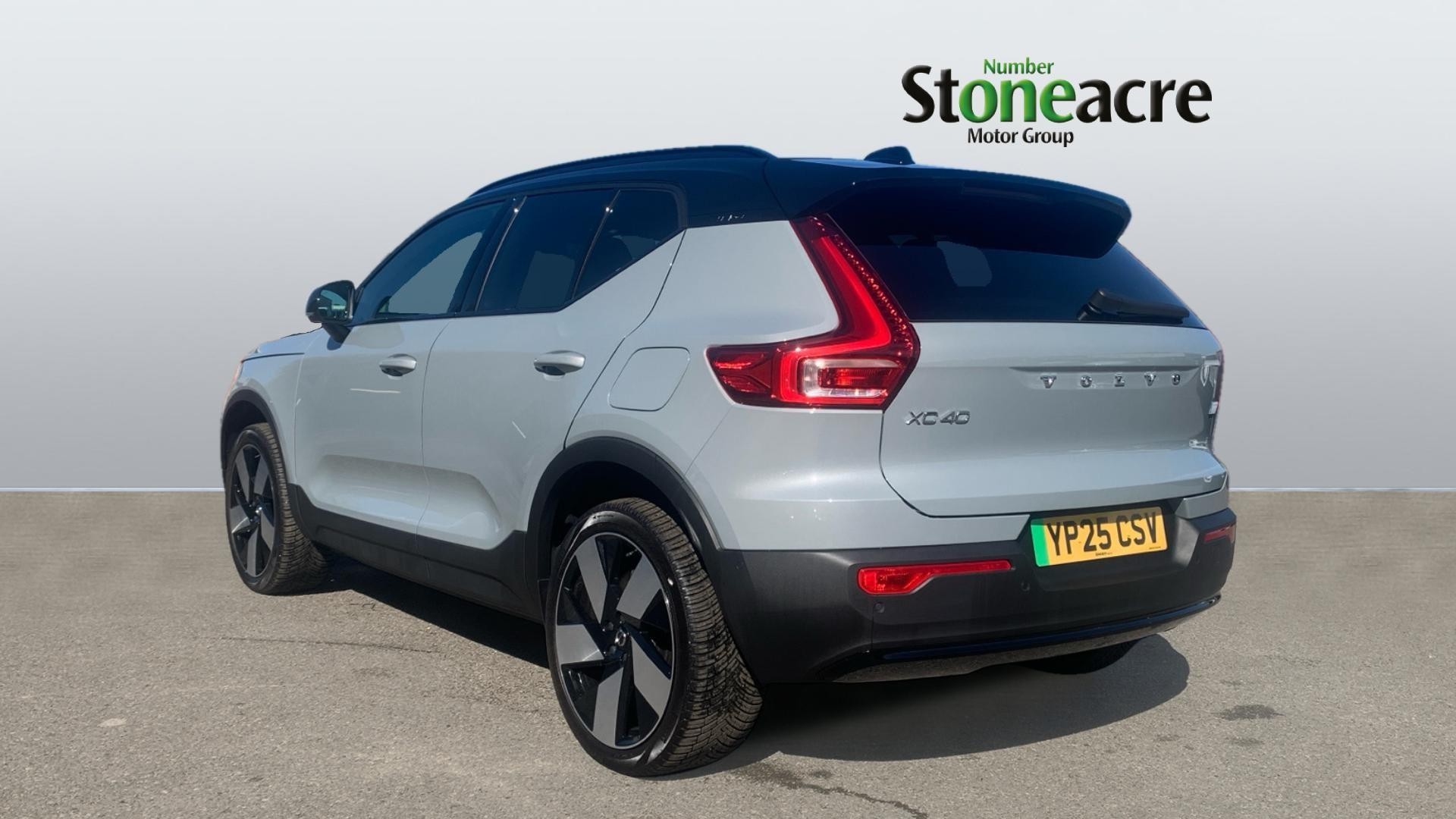 Volvo XC40 Recharge Electric Image 2