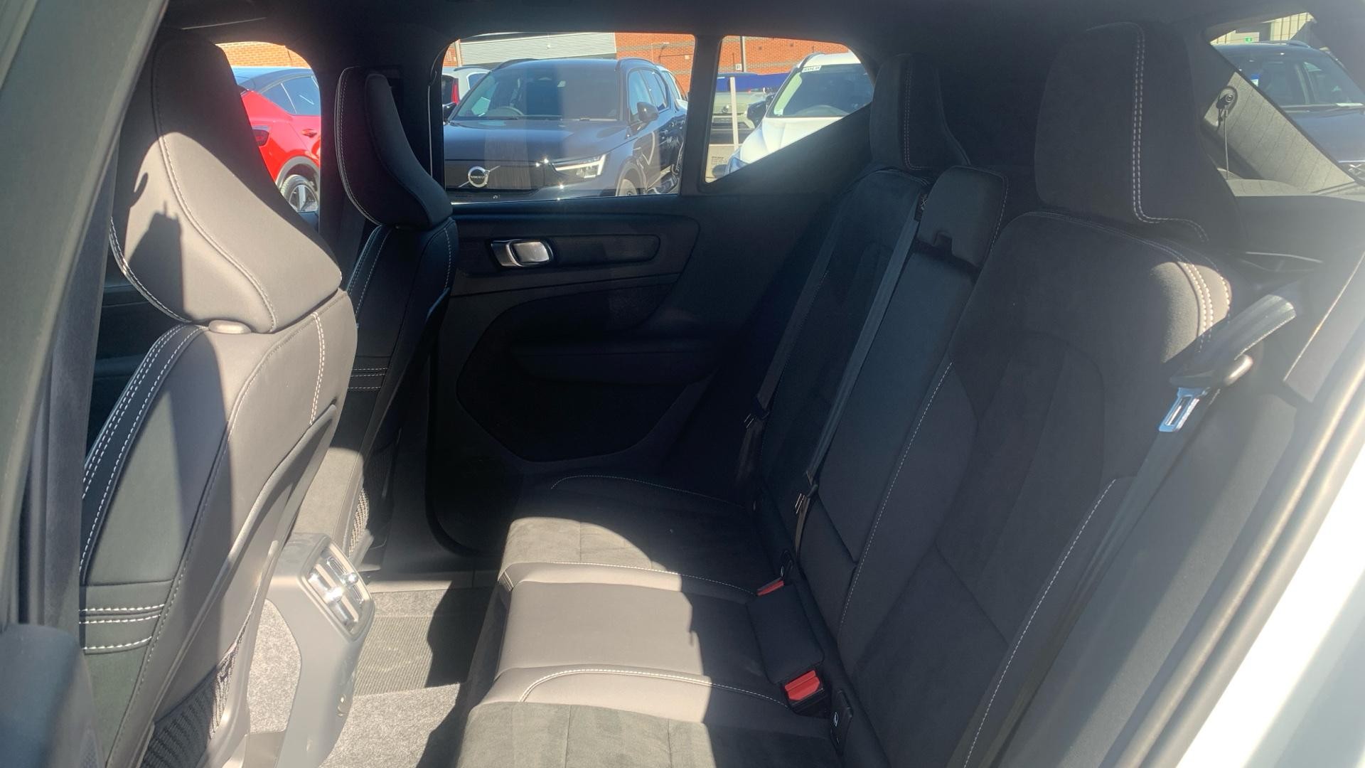 Volvo XC40 Recharge Electric Image 10