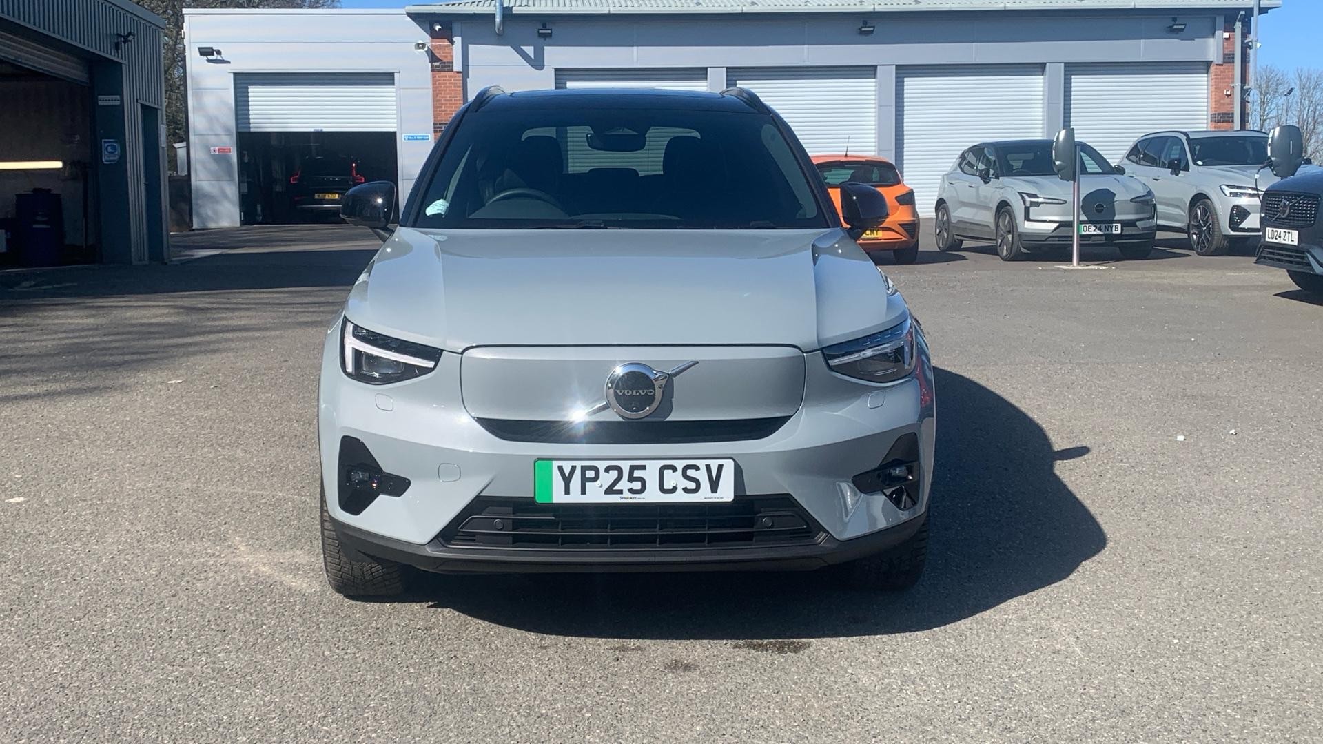 Volvo XC40 Recharge Electric Image 12