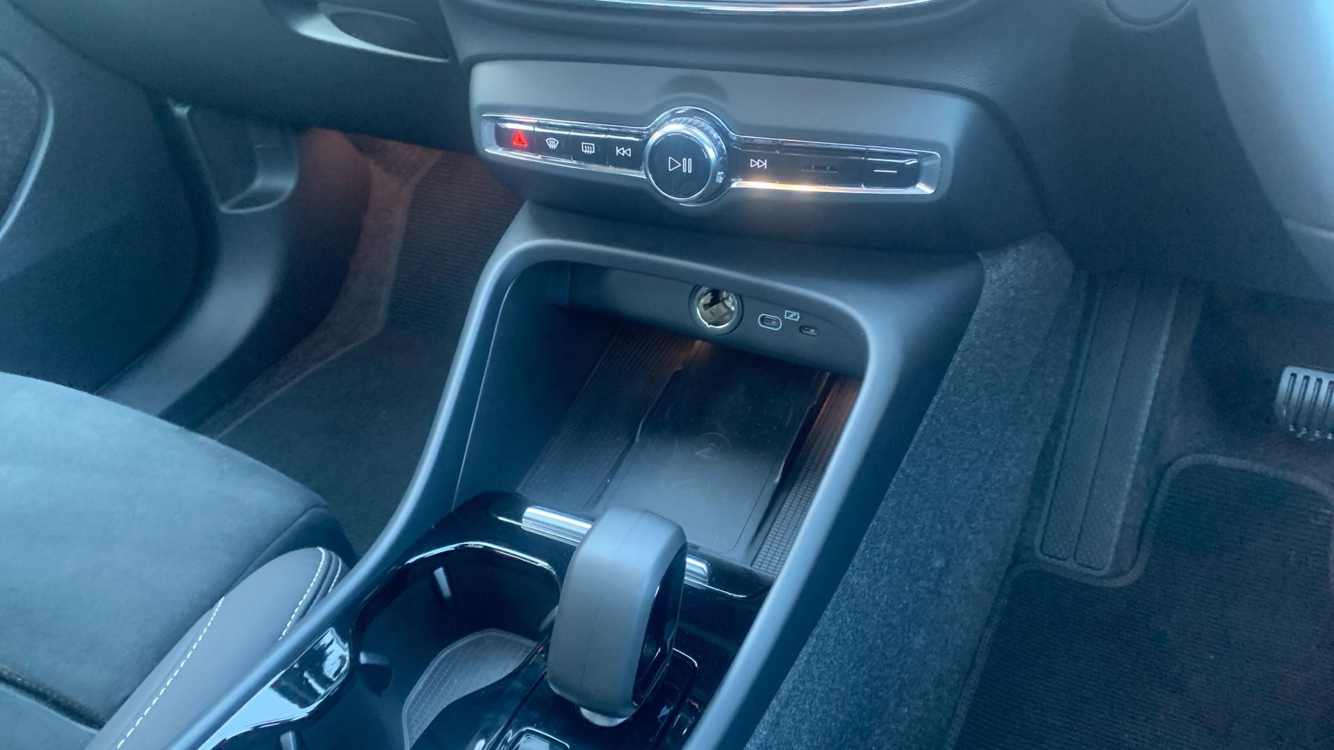 Volvo XC40 Recharge Electric Image 14