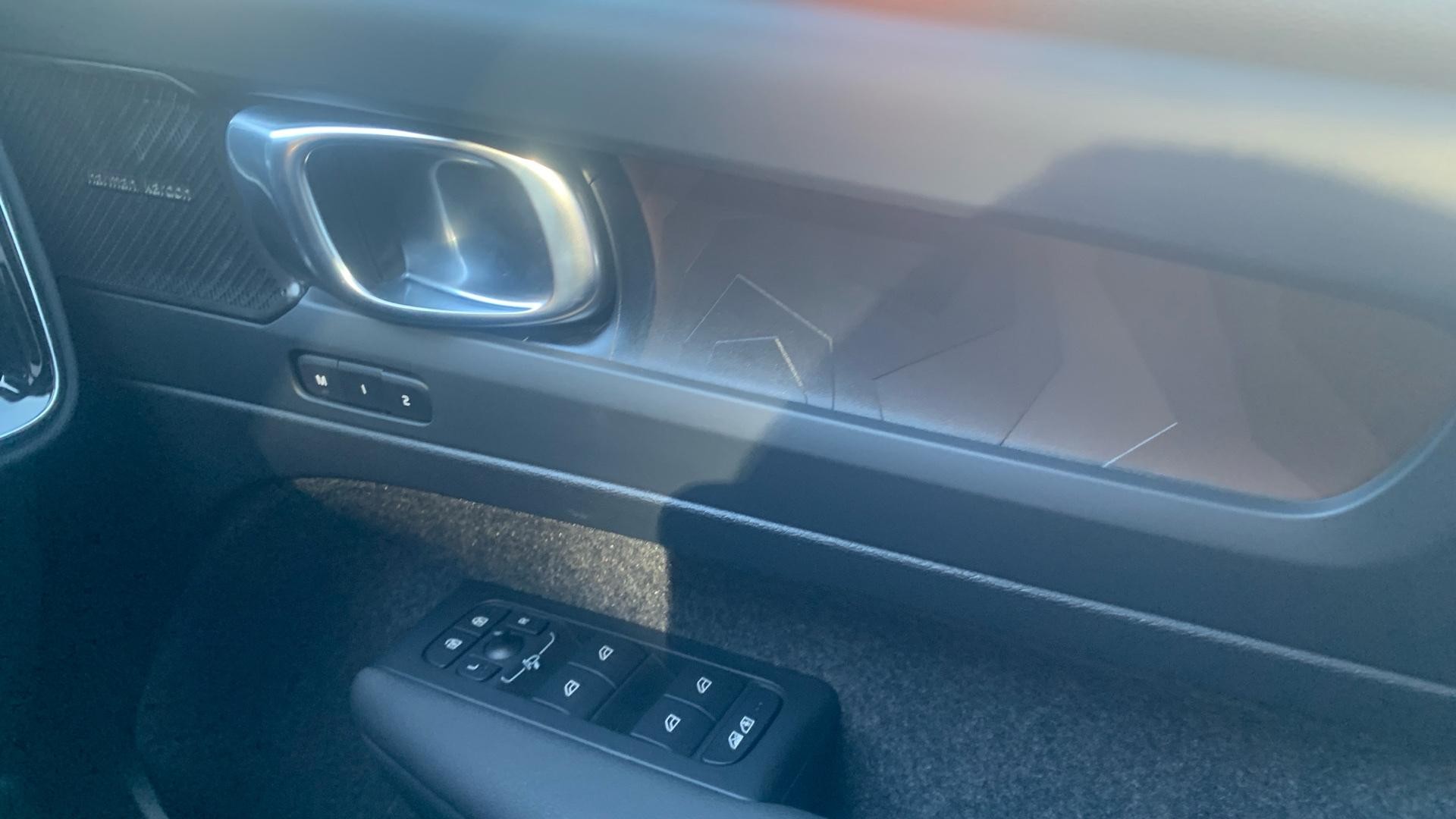 Volvo XC40 Recharge Electric Image 15