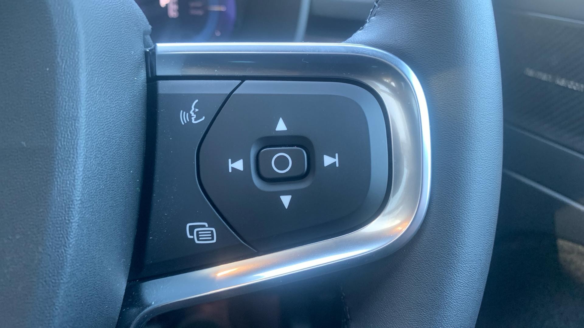Volvo XC40 Recharge Electric Image 19