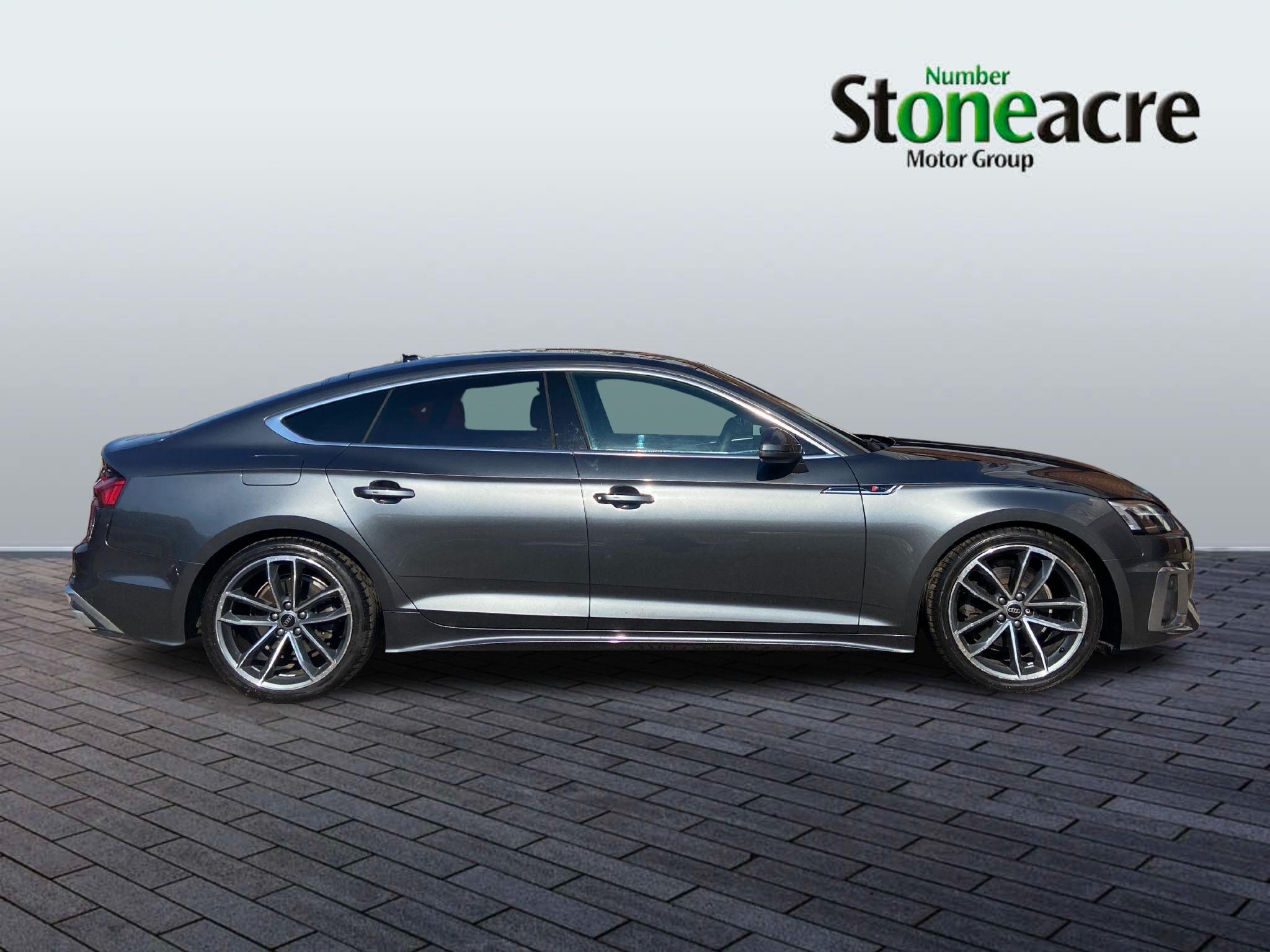 Audi A5 Image 2