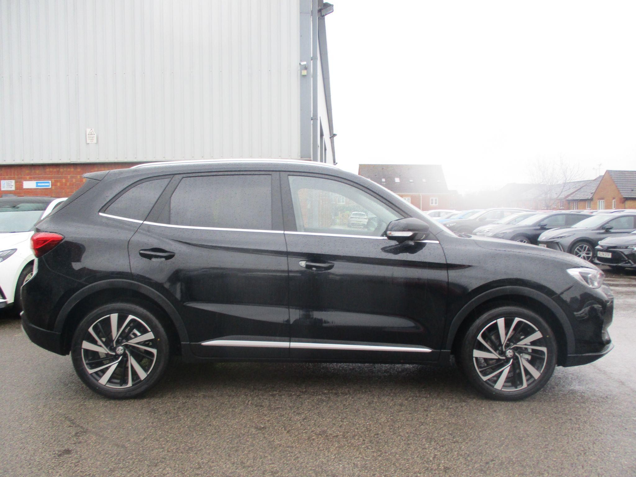 MG ZS Hybrid+ Image 12