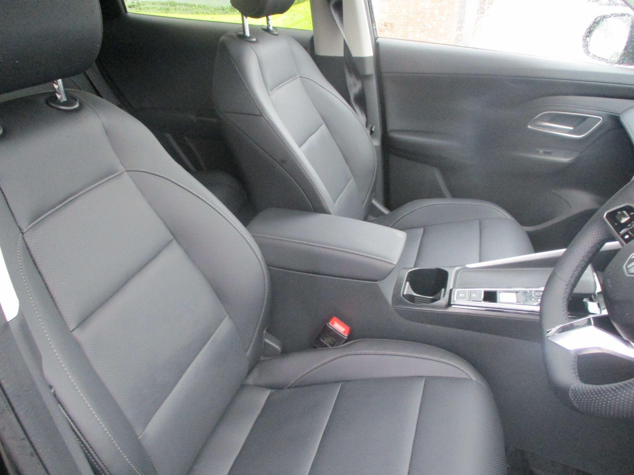 MG ZS Hybrid+ Image 13