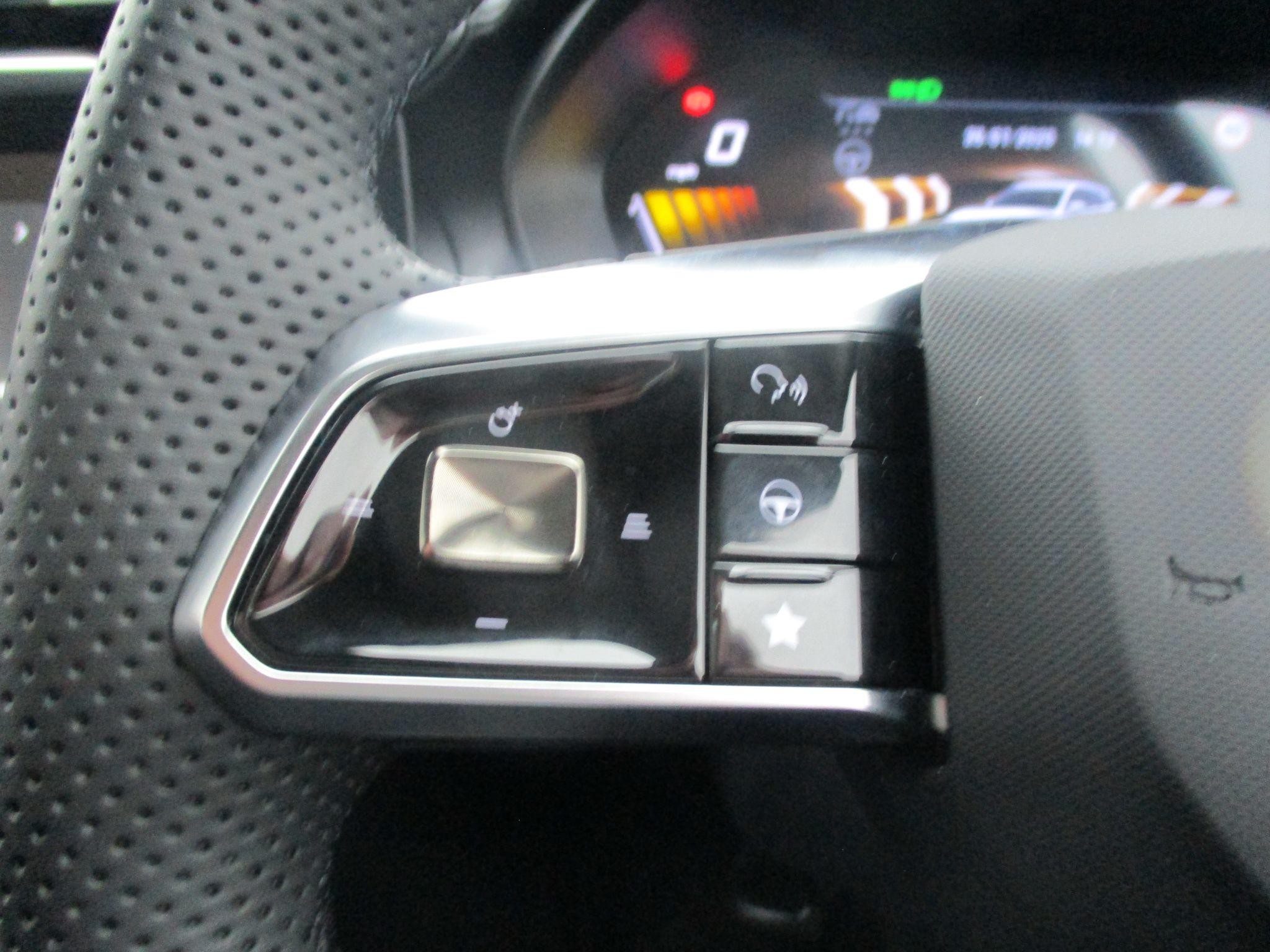 MG ZS Hybrid+ Image 26