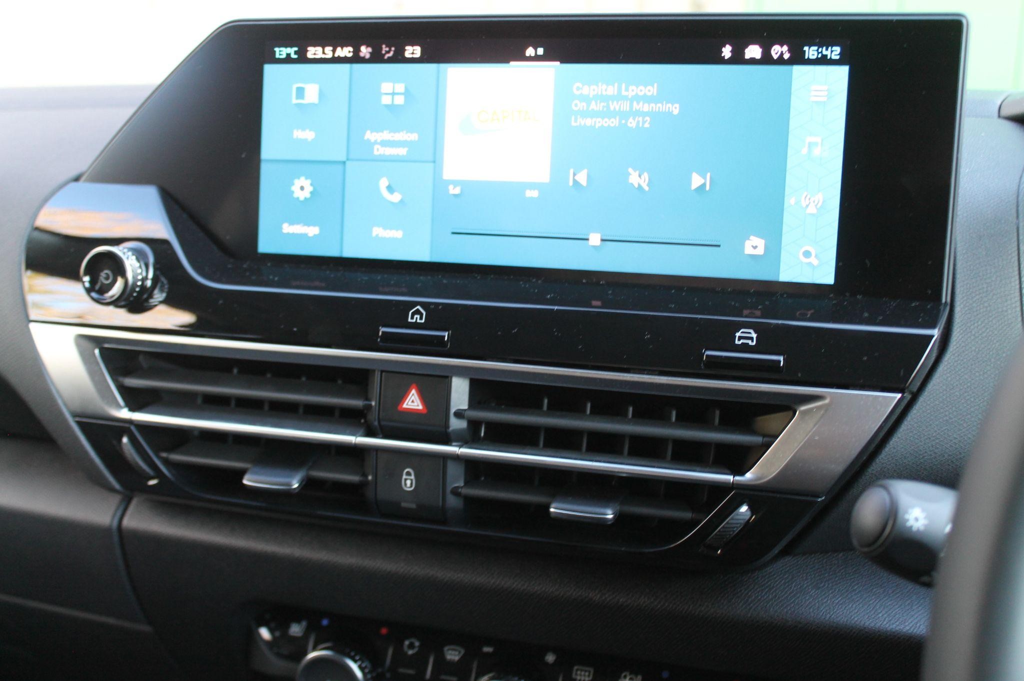 Citroen e-C4 X Image 17