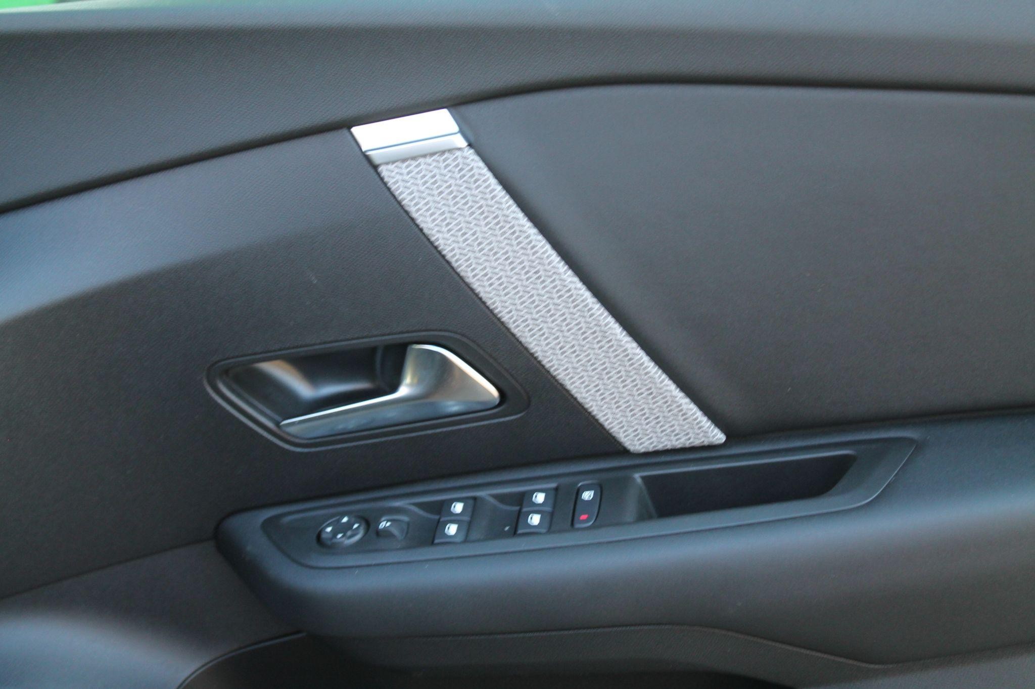 Citroen e-C4 X Image 21