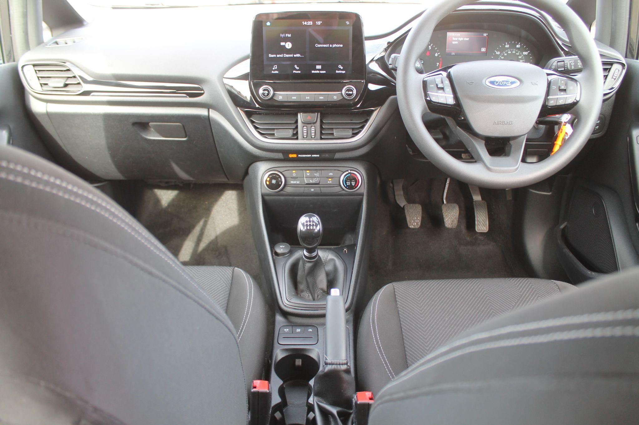 Ford Fiesta Image 12