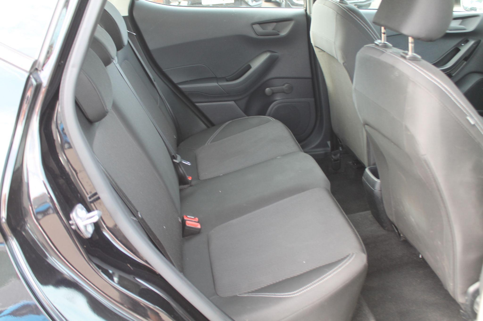 Ford Fiesta Image 21