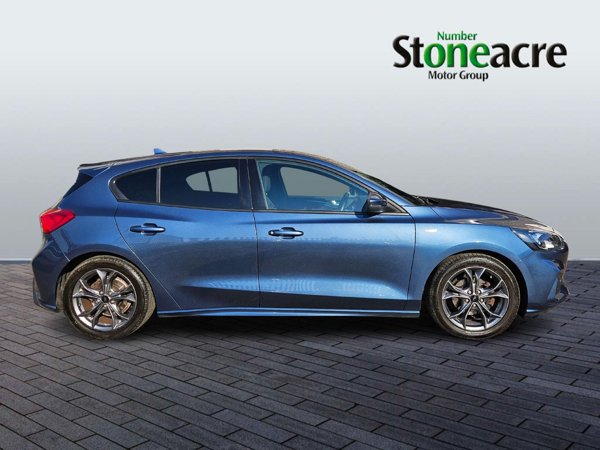 Ford Focus Image 2