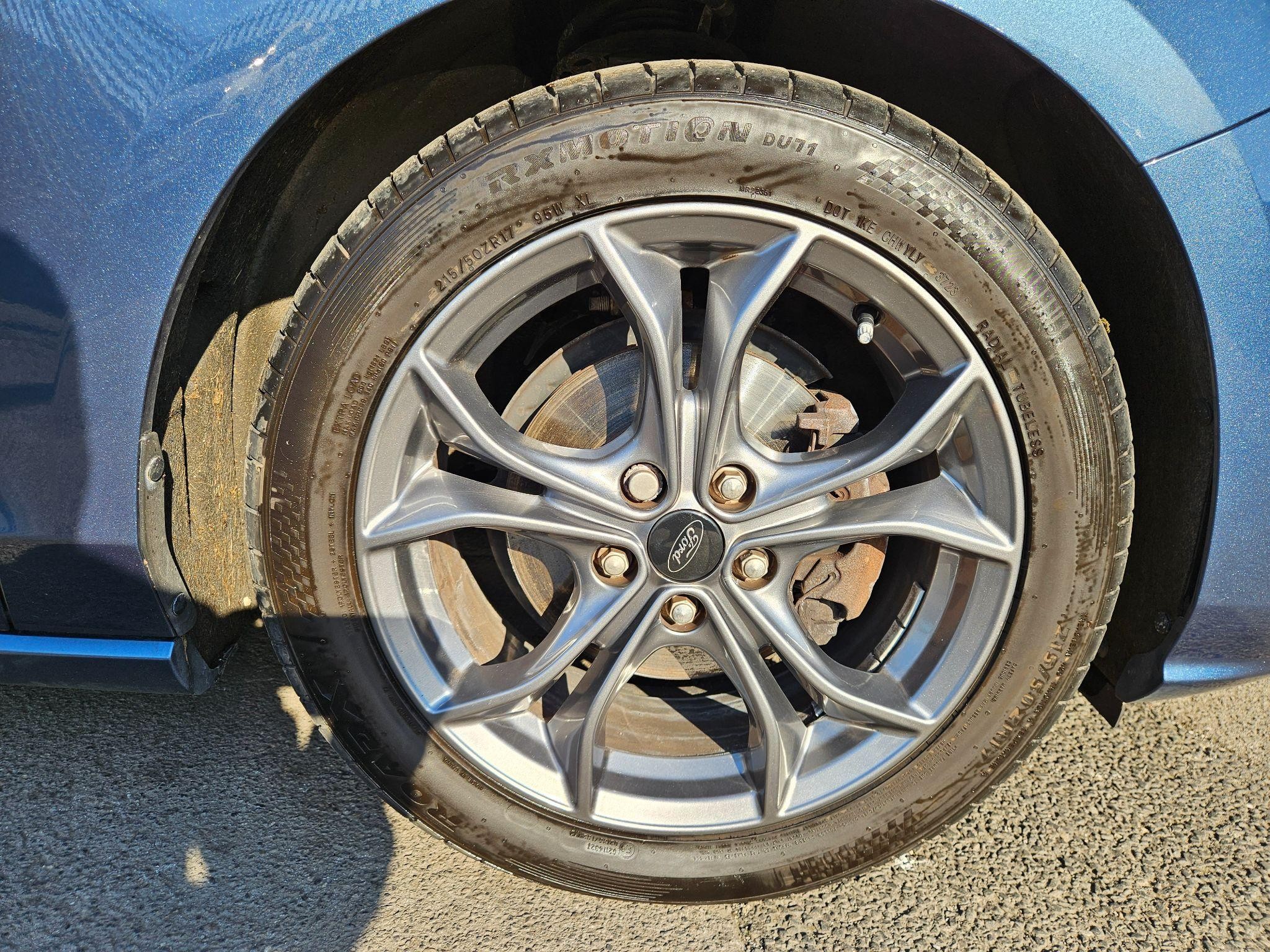 Ford Focus Image 9