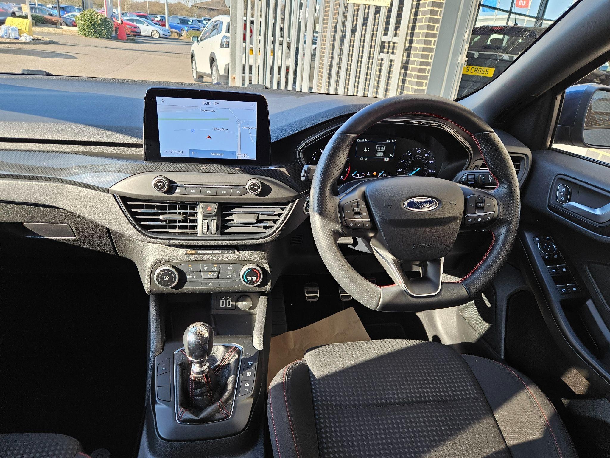 Ford Focus Image 12