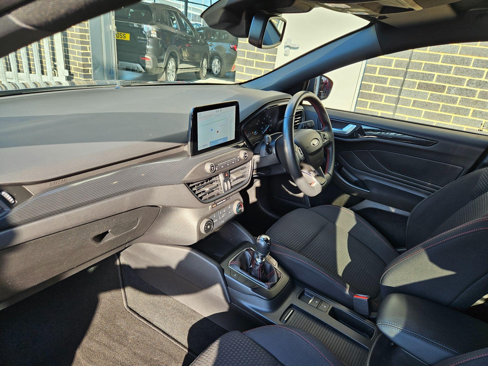 Ford Focus Image 13