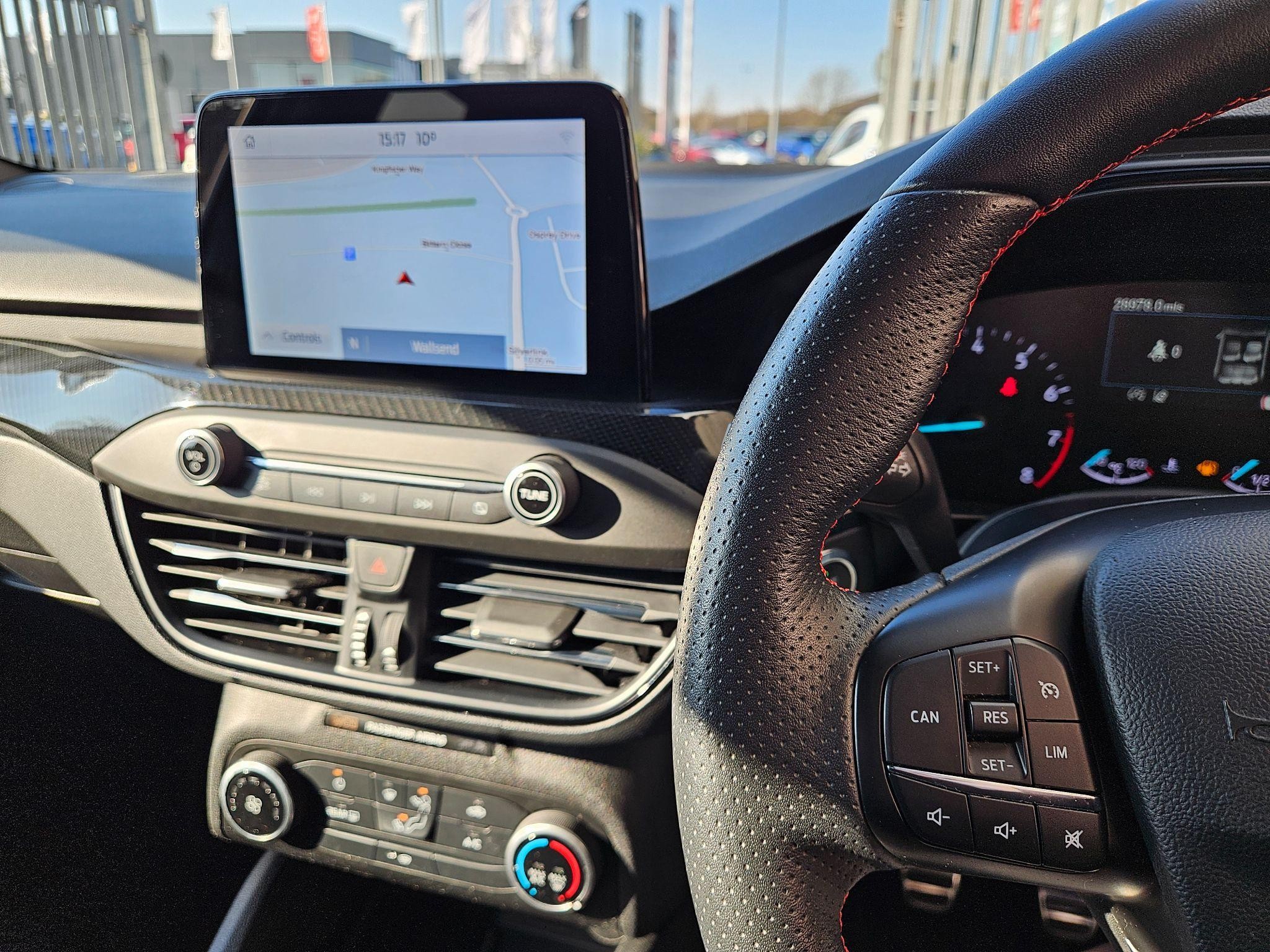 Ford Focus Image 15