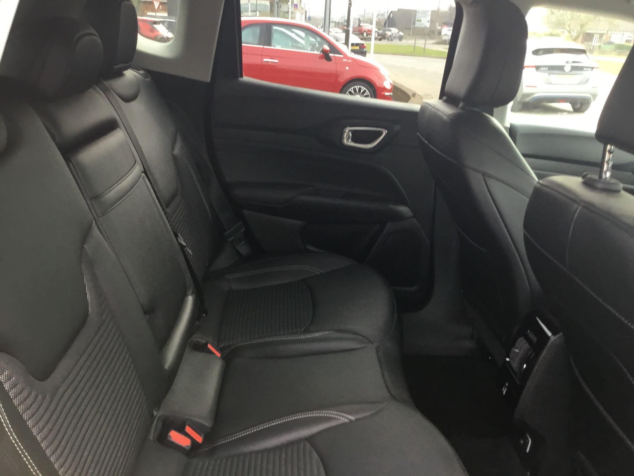 Jeep Compass Image 17